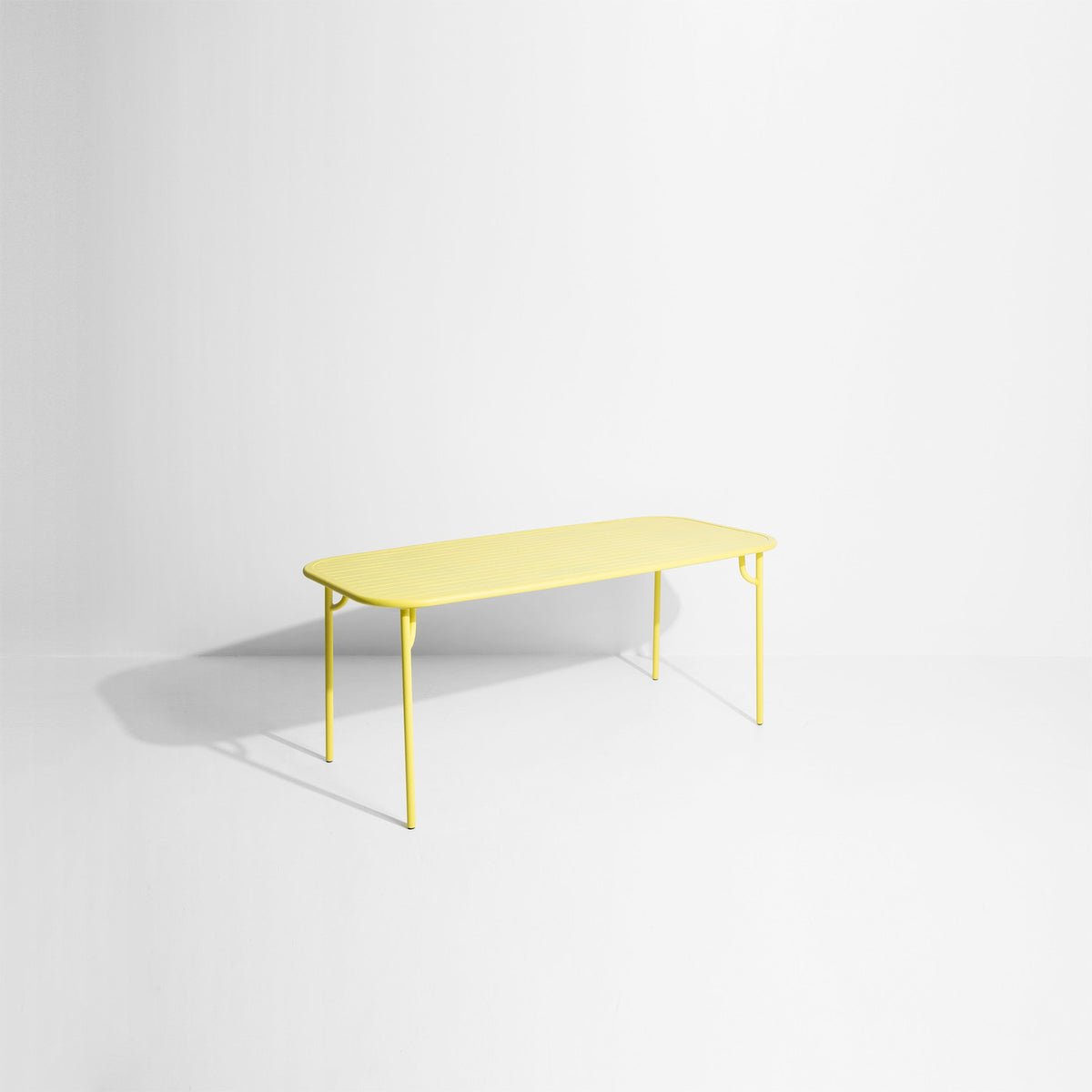 Week-End Tisch Medium in Yellow präsentiert im Onlineshop von KAQTU Design AG. Gartentisch ist von Petite Friture