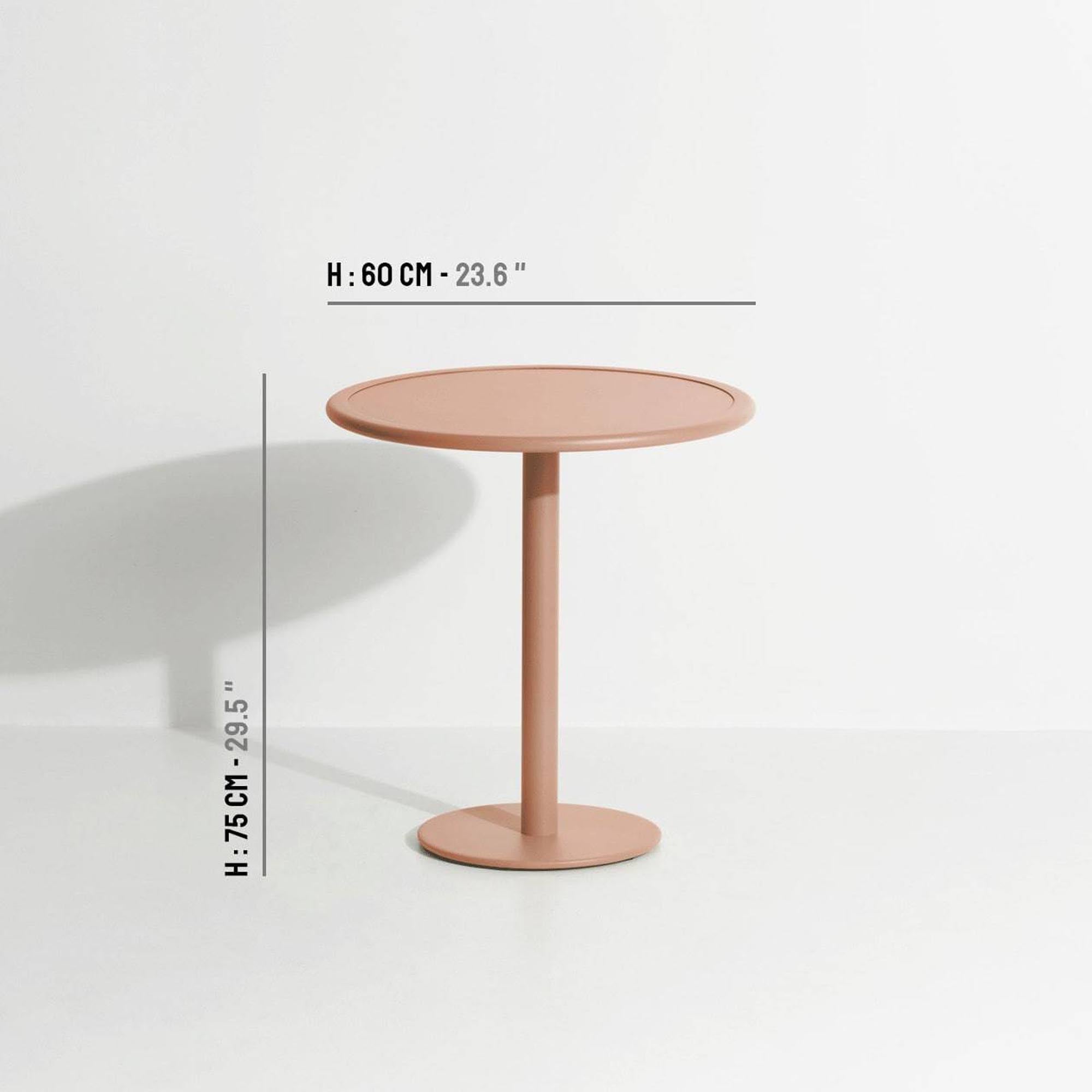 Runder Week-End Tisch von Petite Friture für zeitlose Eleganz.