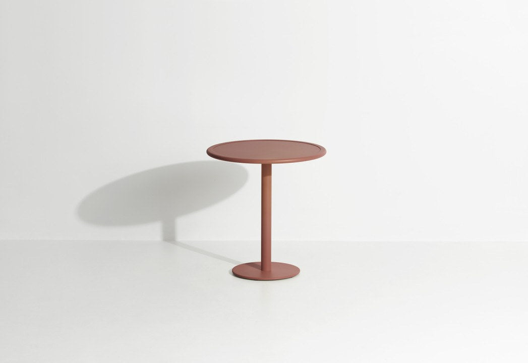 Week-End Dining Table rund in Terracotta präsentiert im Onlineshop von KAQTU Design AG. Gartentisch ist von Petite Friture
