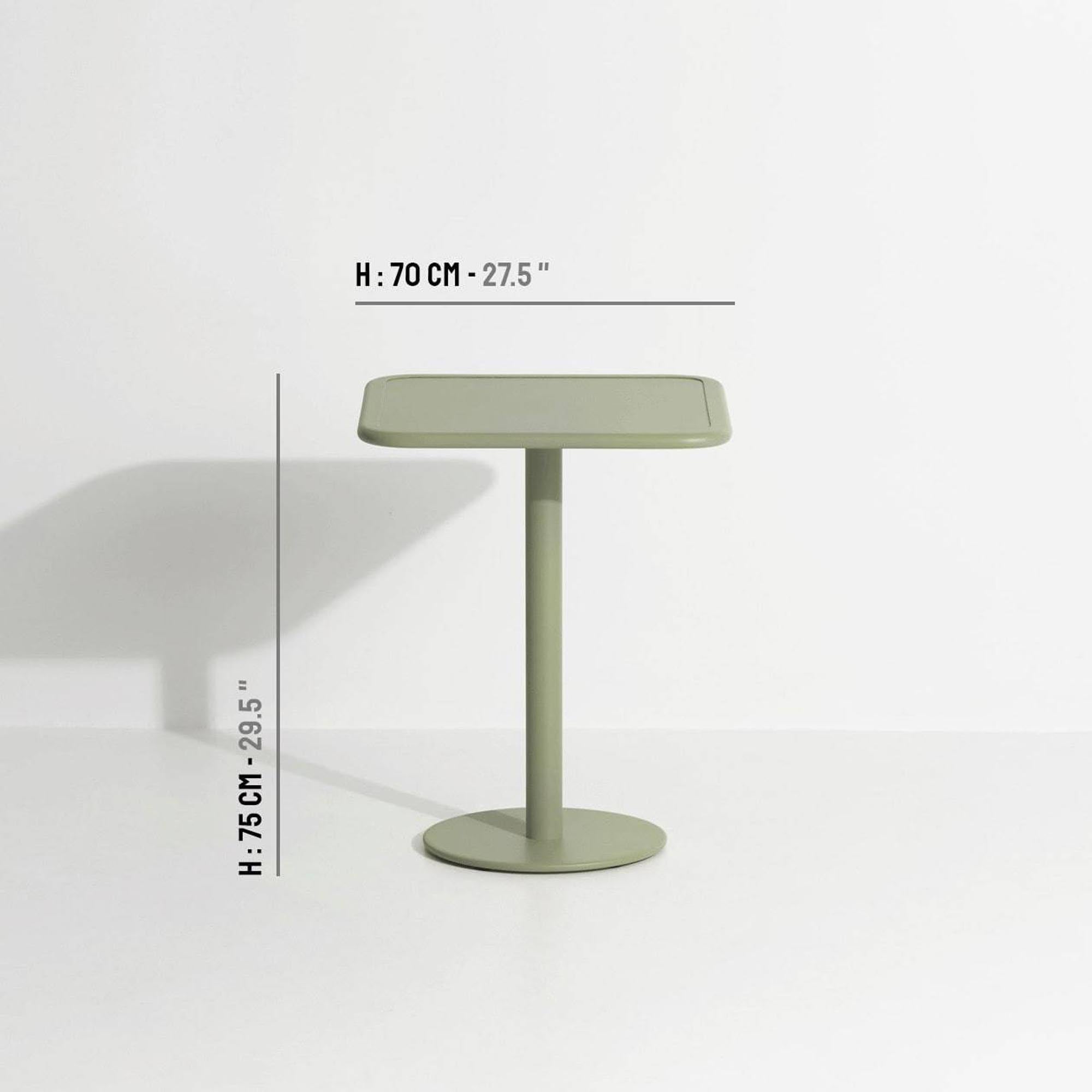 Week-End Esstisch von Petite Friture für zeitlose Outdoor-Eleganz.