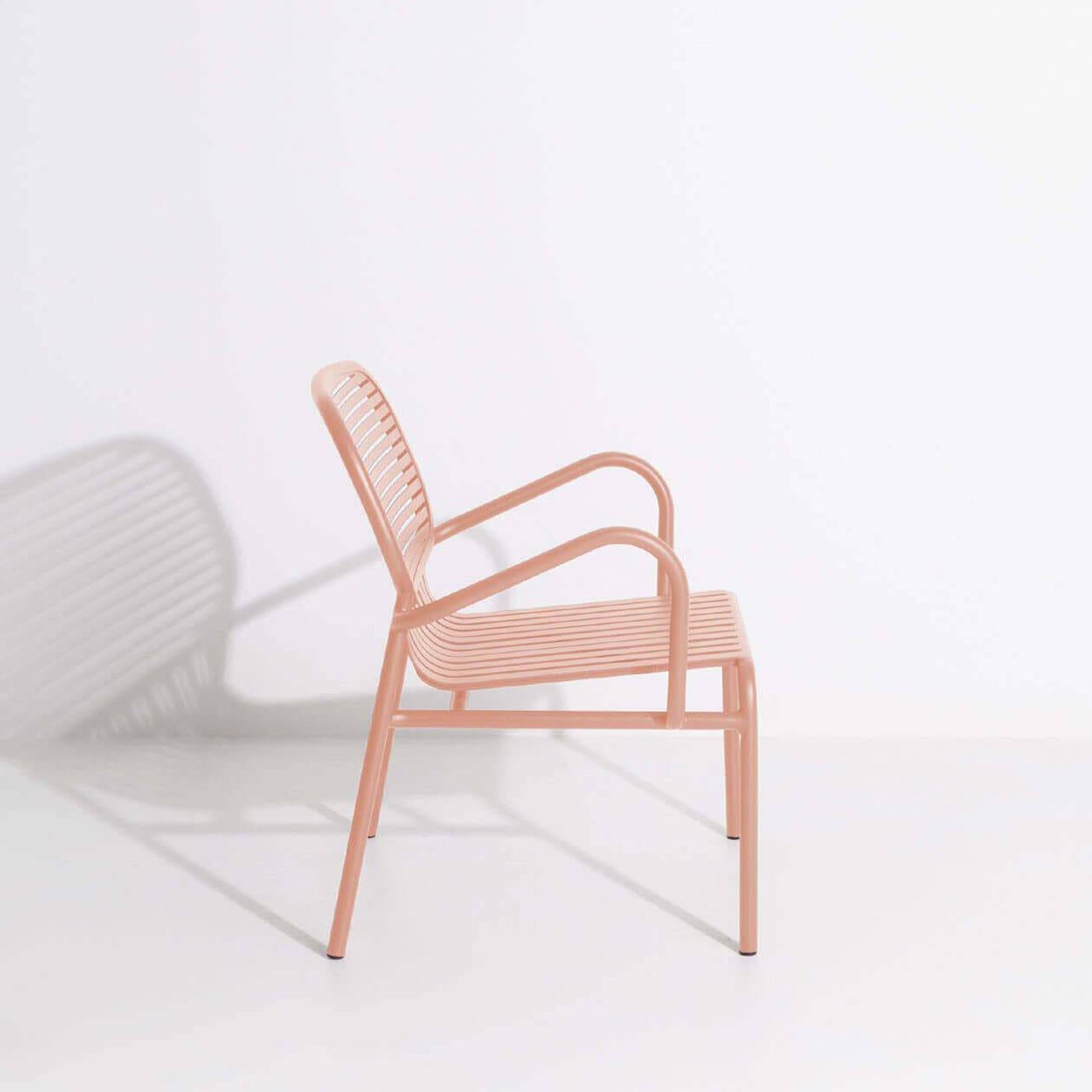 Week-End Lounger: Komfort und Design für Ihren Garten geniessen.