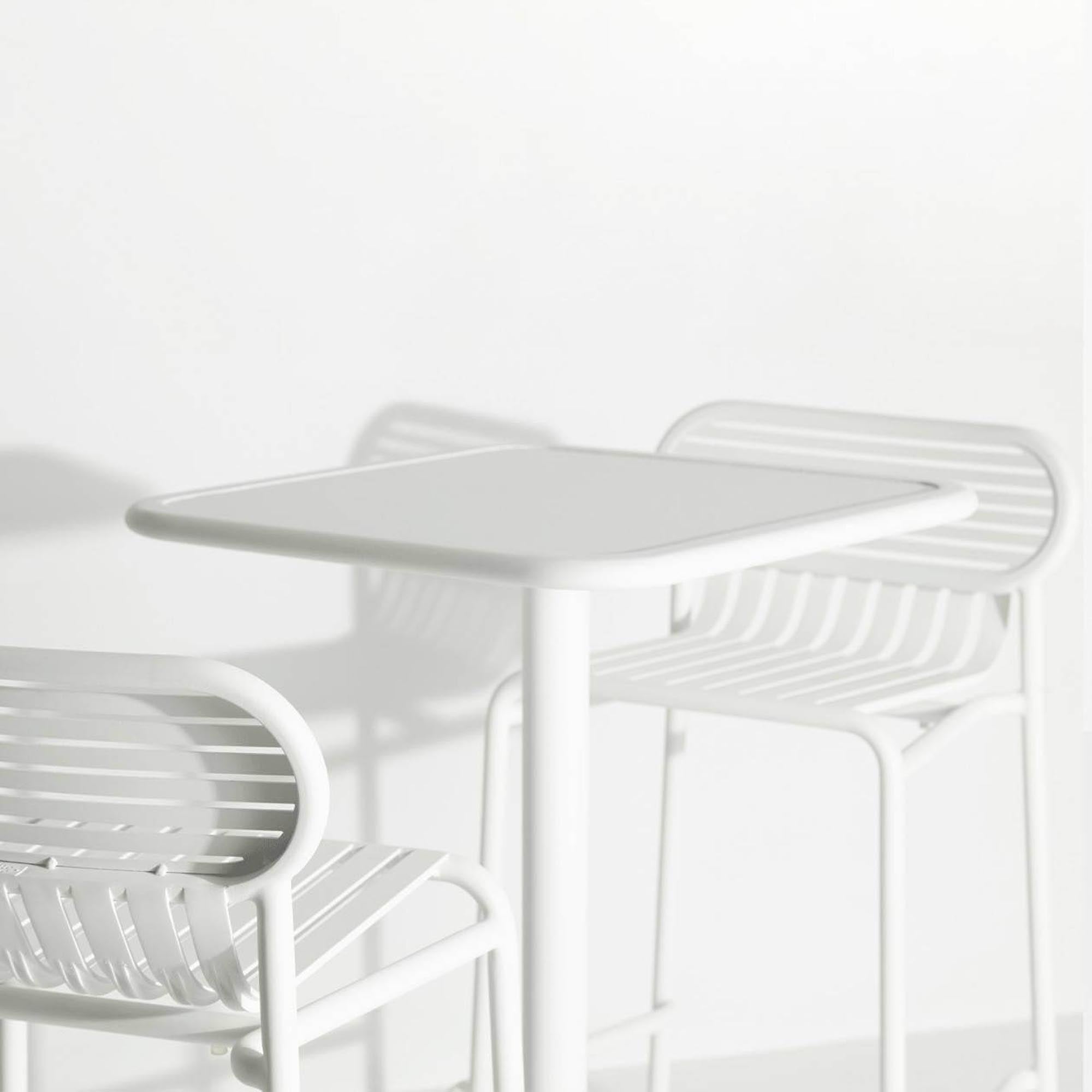 Stilvoller Week-End Barhocker von Petite Friture für Gartenfreunde.