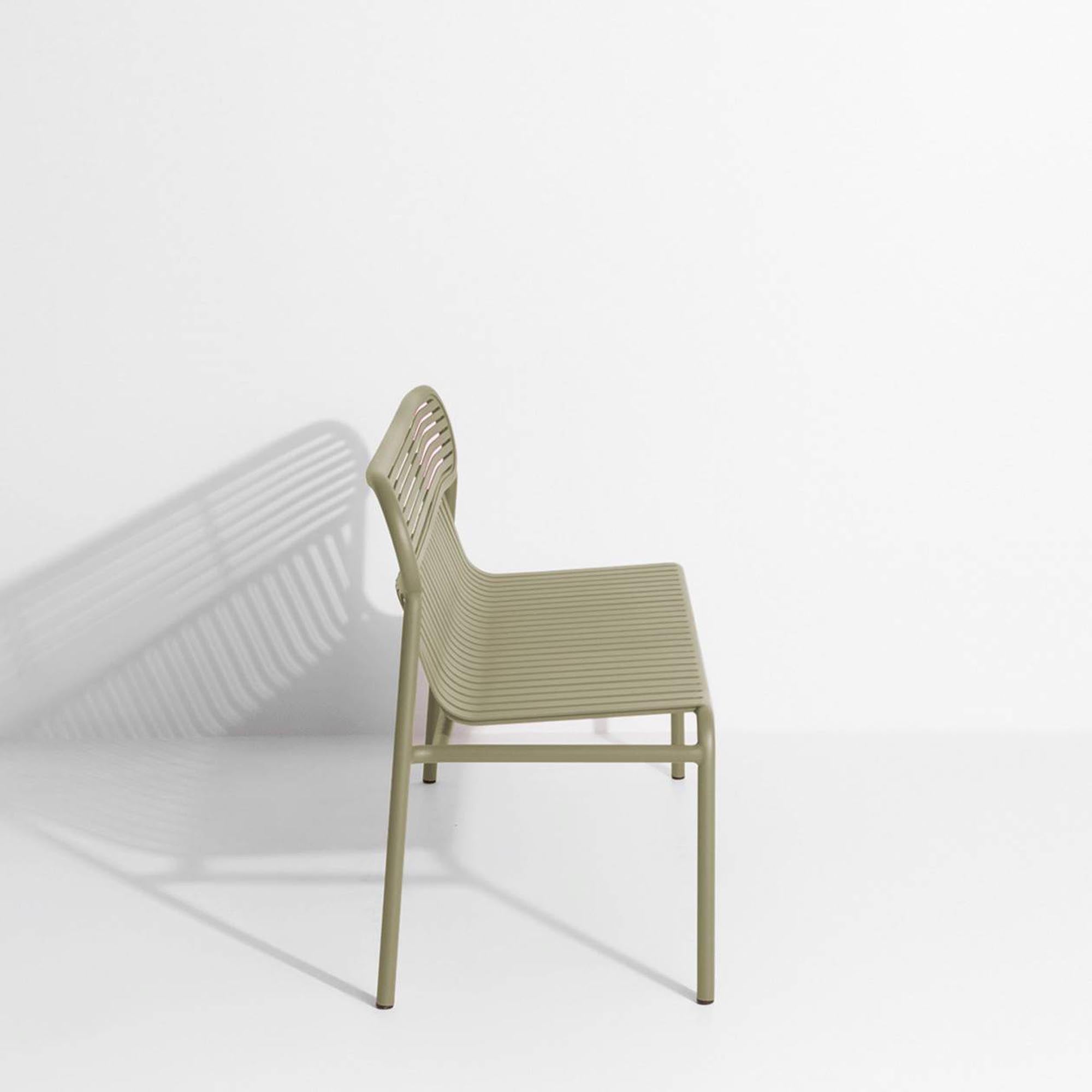 Stilvolle Week-End Gartenbank von Petite Friture in 9 Farben.