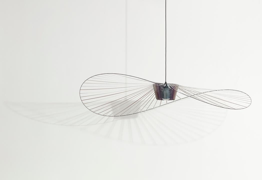 Vertigo Pendellampe in Beetle präsentiert im Onlineshop von KAQTU Design AG. Pendelleuchte ist von Petite Friture