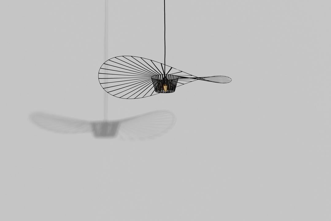 Vertigo Pendellampe in Black präsentiert im Onlineshop von KAQTU Design AG. Pendelleuchte ist von Petite Friture