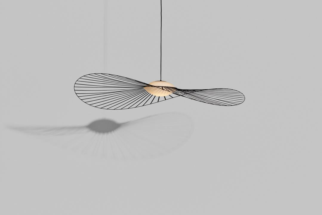 Vertigo Nova Pendellampe in Black präsentiert im Onlineshop von KAQTU Design AG. Pendelleuchte ist von Petite Friture