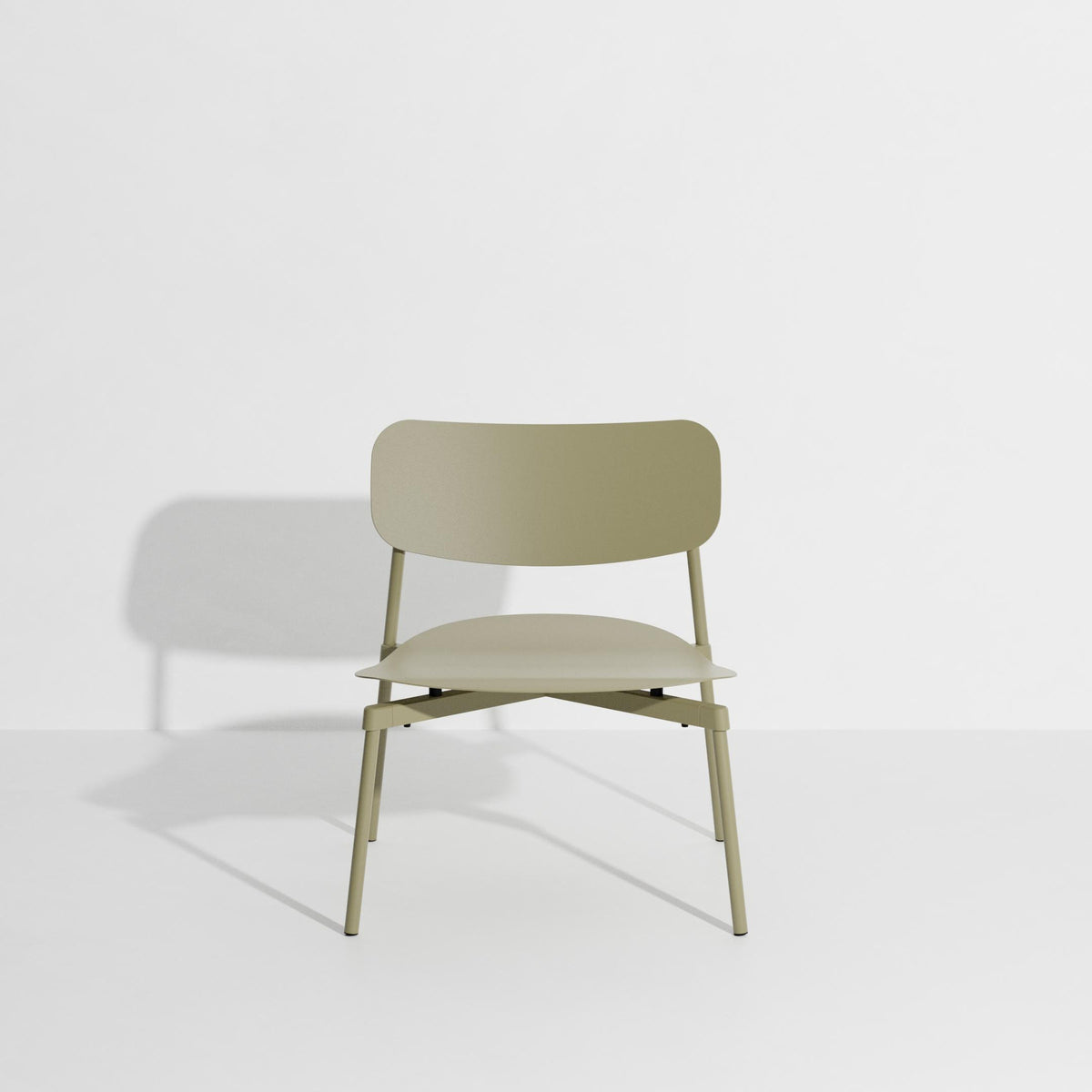 Fromme Lounge chair in Jade Green präsentiert im Onlineshop von KAQTU Design AG. Sessel mit Armlehnen ist von Petite Friture