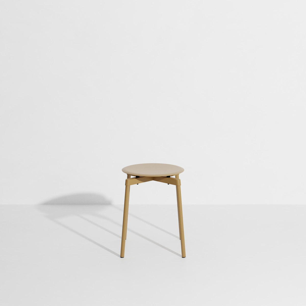 Fromme Barstuhl in Gold präsentiert im Onlineshop von KAQTU Design AG. Hocker Outdoor ist von Petite Friture