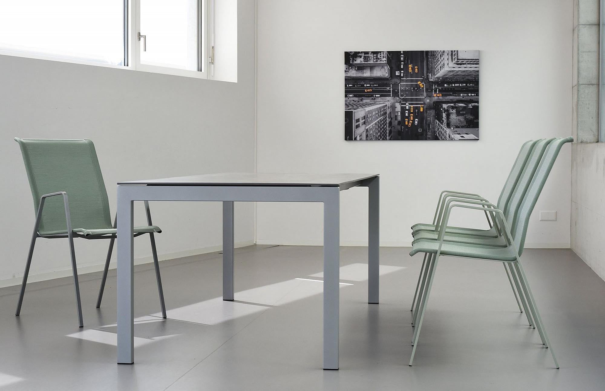 Luzern Glasfaser-Gartentisch 160x90 in Graphit präsentiert im Onlineshop von KAQTU Design AG. Gartentisch ist von Schaffner