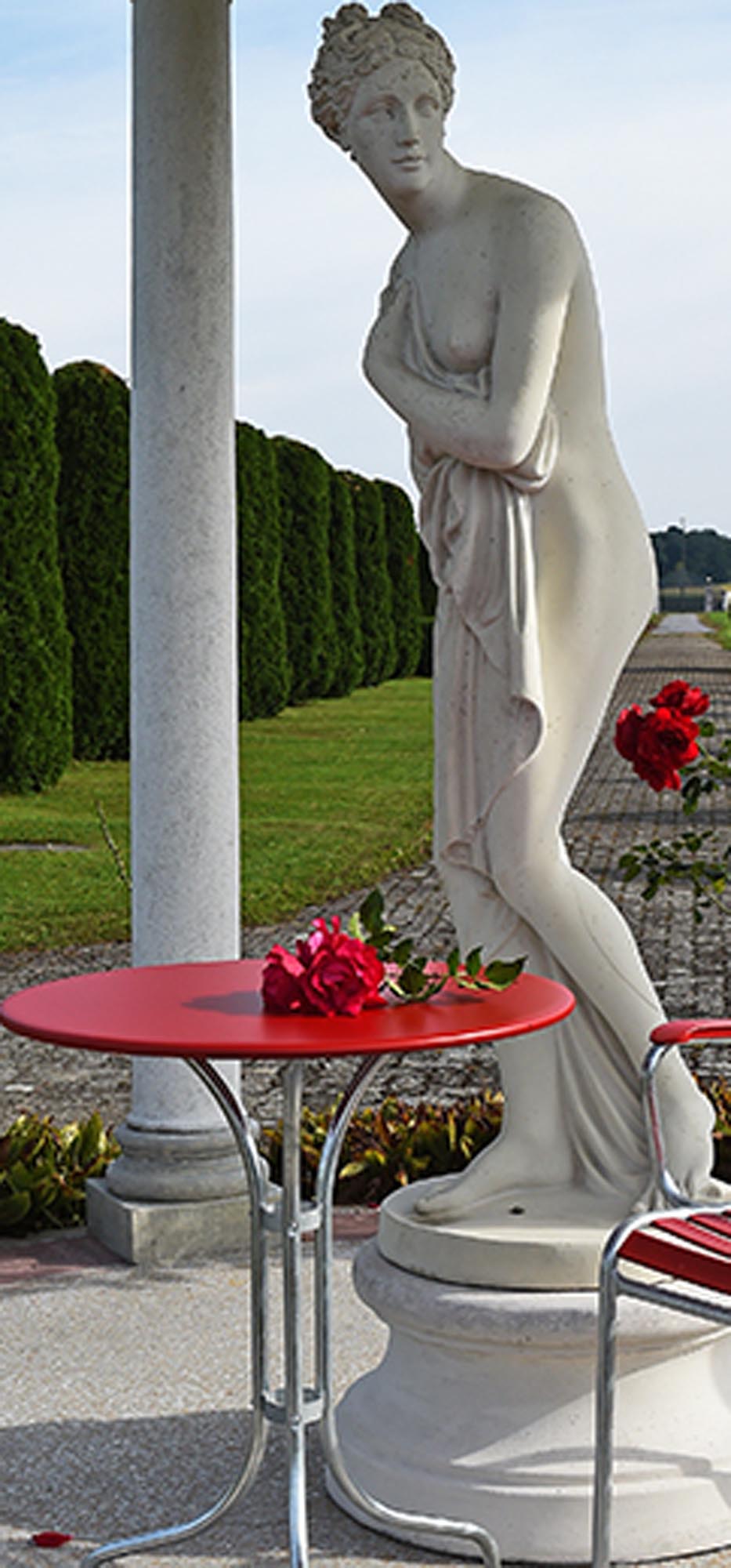 Eleganter Lättli-Barstuhl Säntis: Perfekt für moderne Outdoor-Oasen.