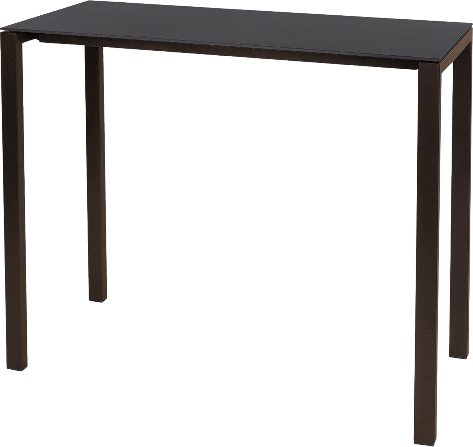 Moderner Hochtisch Luzern von Schaffner, perfekt für Outdoor-Bereiche. Leicht, robust und wetterfest – ideal für entspannte Abende im Freien.