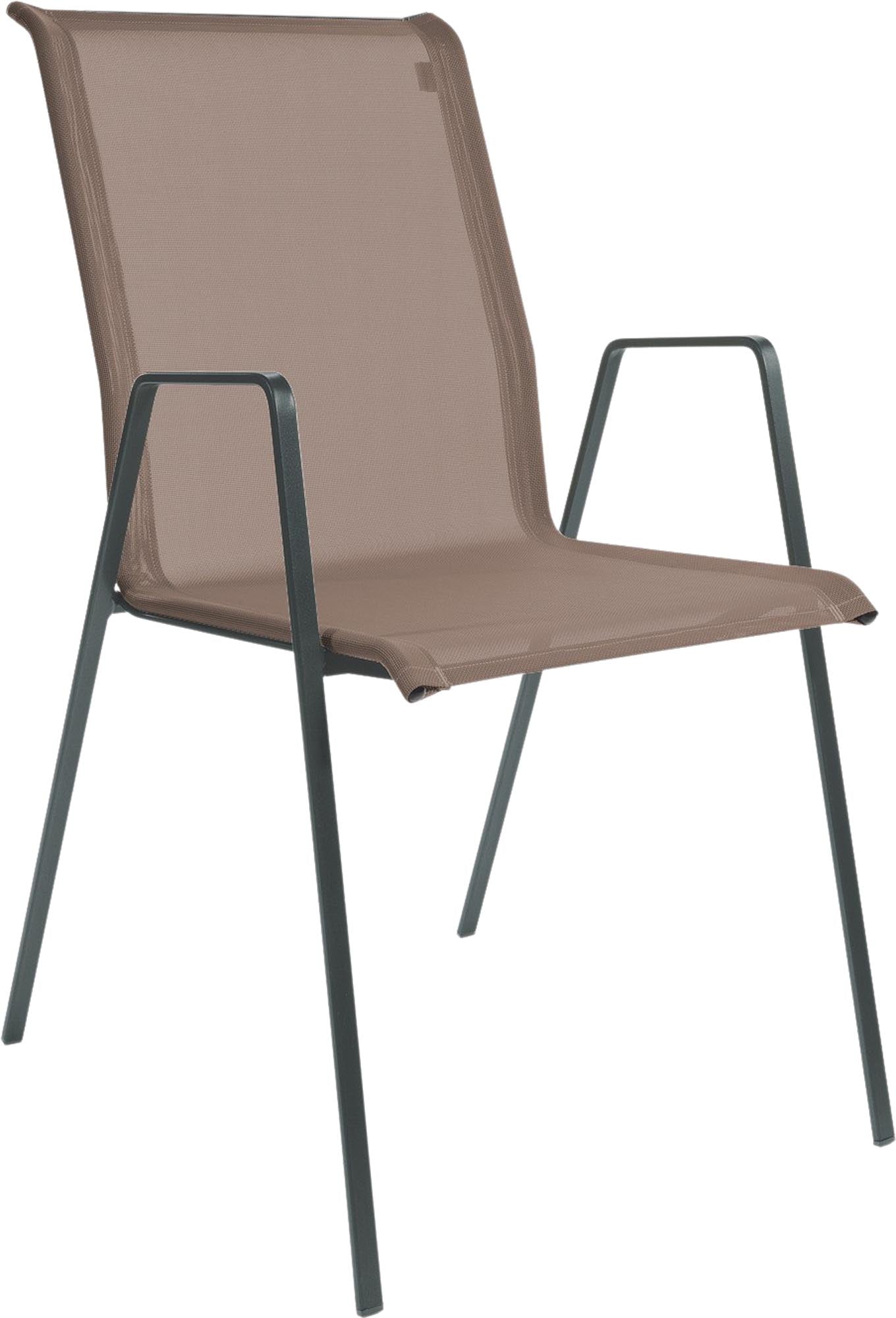 Entdecken Sie den Matten-Sessel Luzern von Schaffner – stilvoller Komfort für Ihren Außenbereich, ideal für entspannte Stunden im Freien.