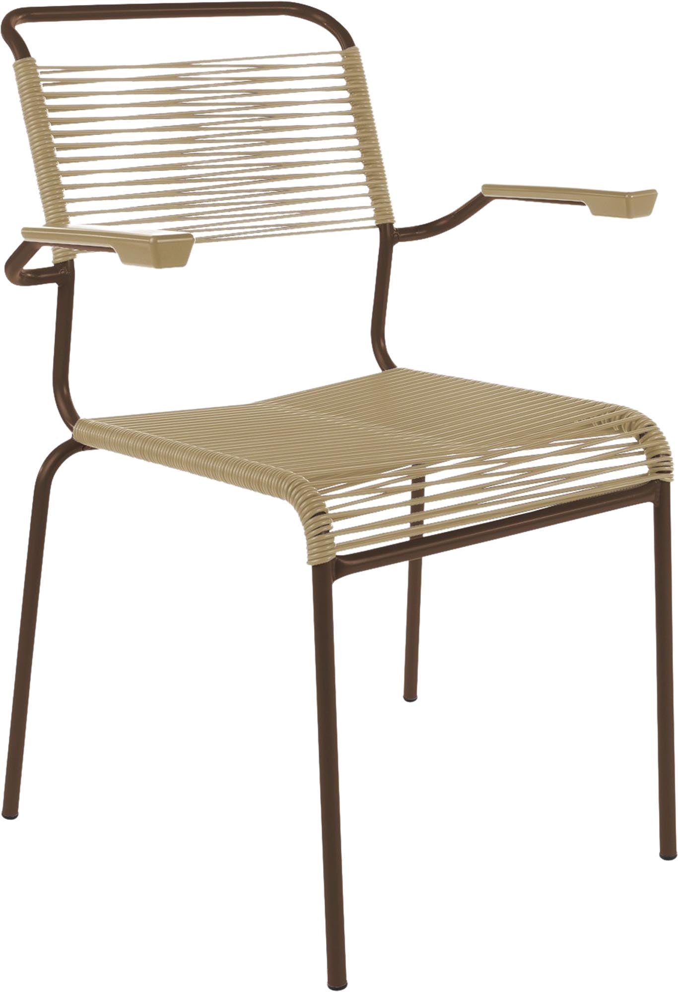 Säntis Stuhl Spaghetti: Robuster Outdoor-Stil mit bequemen Armlehnen.