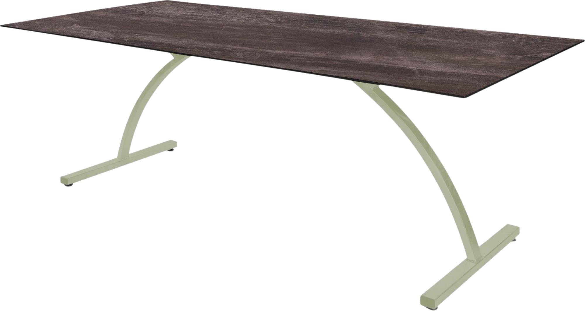 Eleganter klappbarer Gartentisch Bernardino aus Glasfaser, 220x100 cm, ideal für entspannte Stunden im Freien, wetterfest und modern.