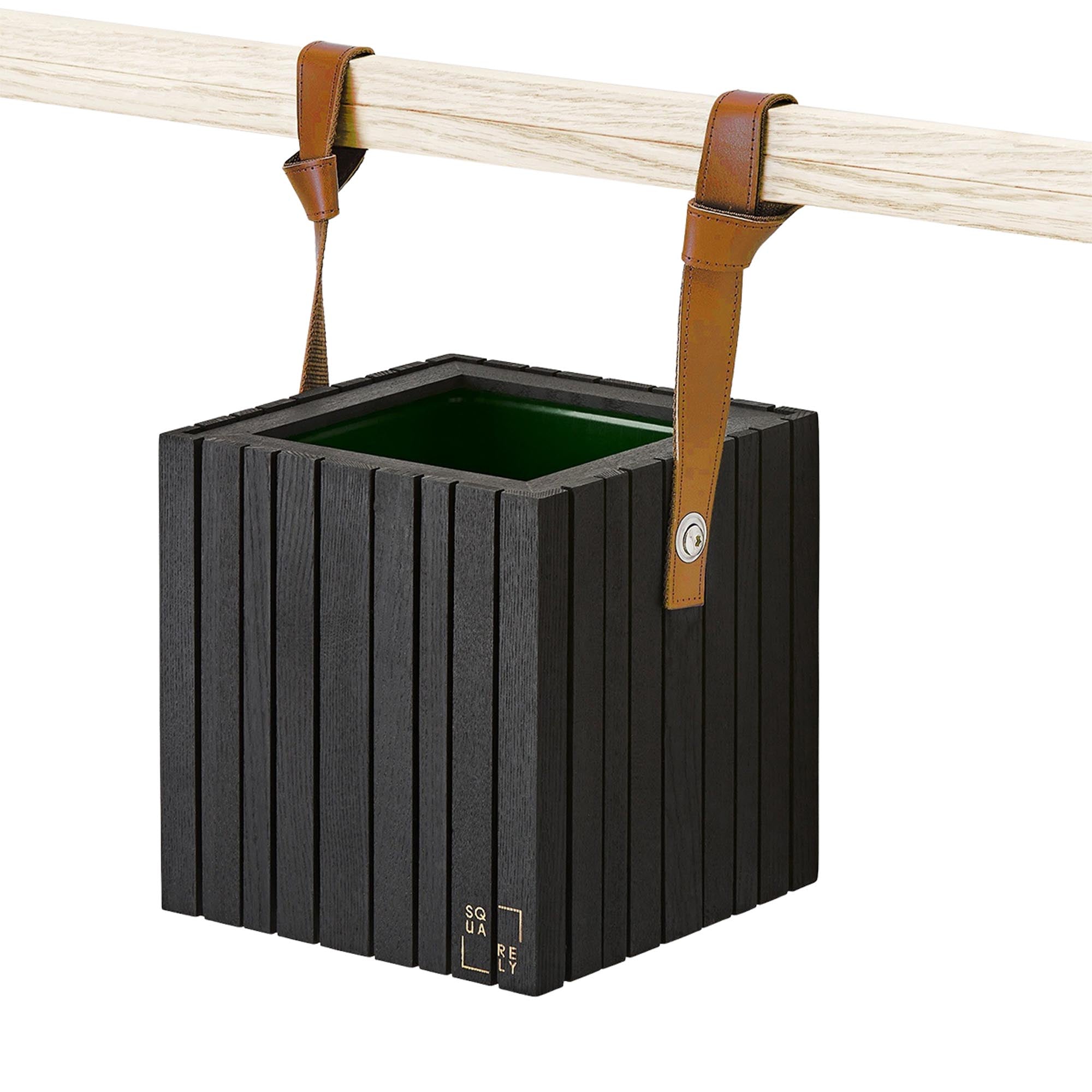 Gestalten Sie Ihren urbanen Garten mit GrowON und HoldON von Squarely Copenhagen – innovativ, stabil und perfekt für kleine Räume!