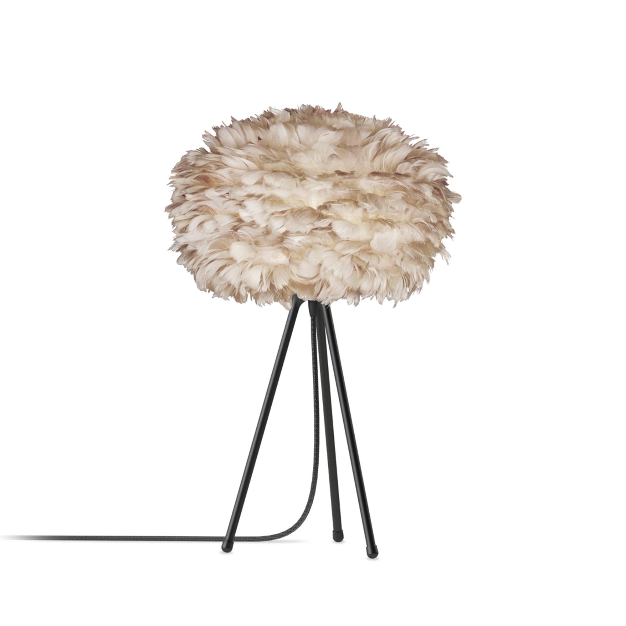 Eos Medium von Umage: Eleganter Lampenschirm aus Federn, der jedem Raum eine warme und einladende Atmosphäre verleiht.