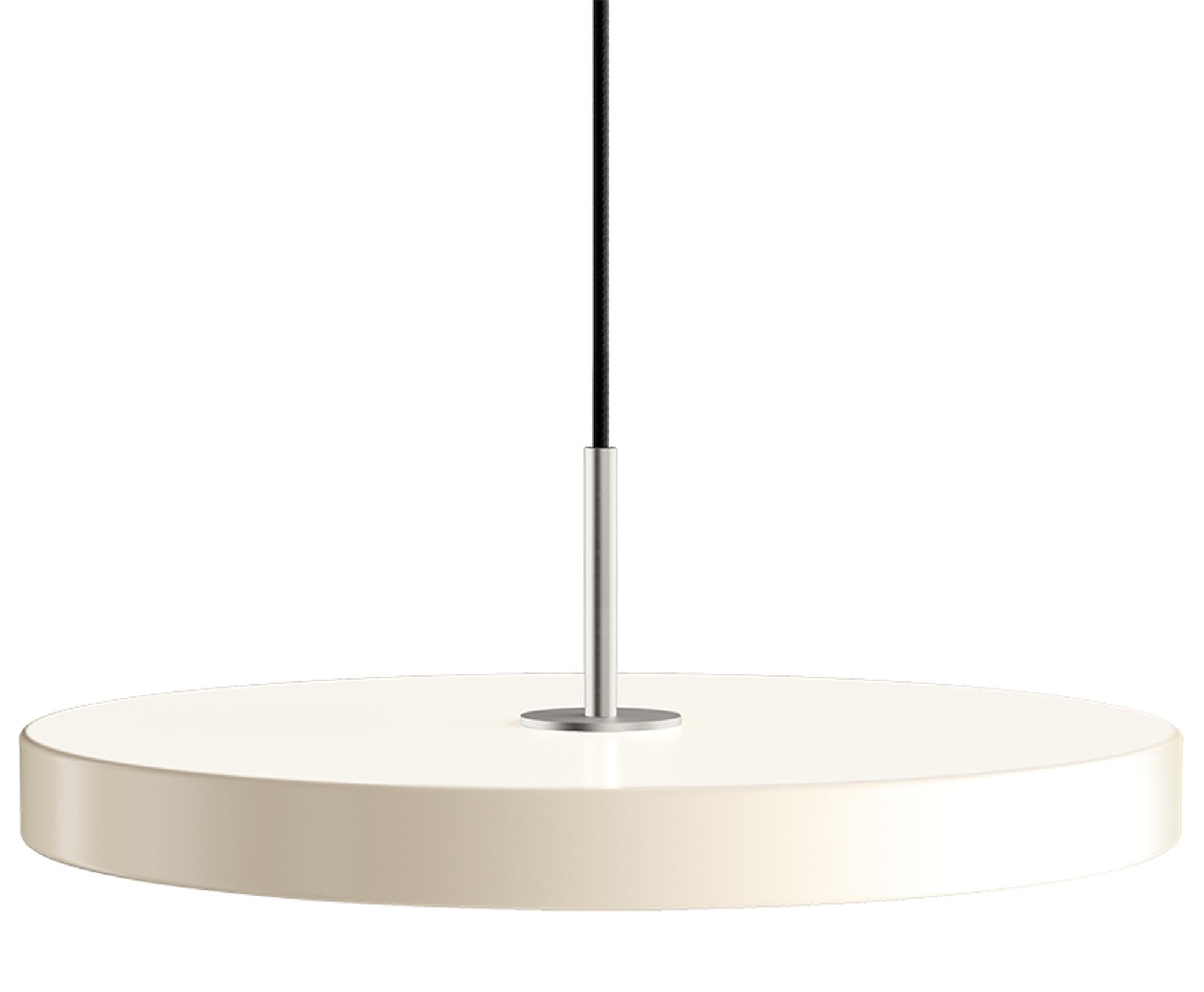 Asteria Pendelleuchte von Umage: Elegante Lichtquelle, die stilvolle Akzente setzt und jeden Raum mit ihrem modernen Flair bereichert.