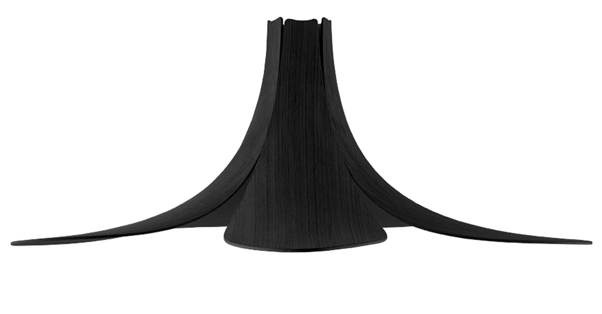 Moderner Lampenschirm von Umage aus hellem Eichenholz, vereint Design und Natürlichkeit für ein stilvolles Ambiente in jedem Raum.