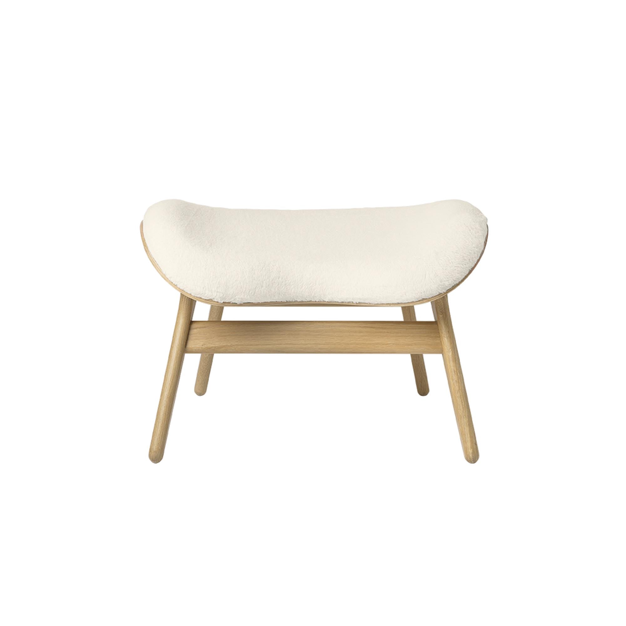 Vielseitige Ottomane von Umage, die harmonisch zu Ihren Lounge Chairs passt und durch individuelles Design und nachhaltige Materialien besticht.