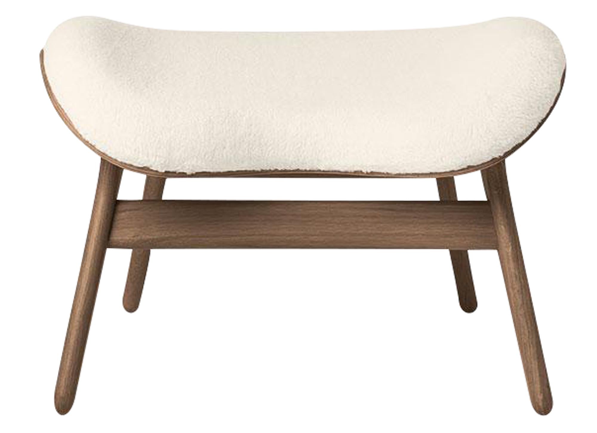 Der A Conversation Piece Ottoman von Umage vereint skandinavisches Design mit Funktionalität und wird zum Blickfang in jedem Raum.