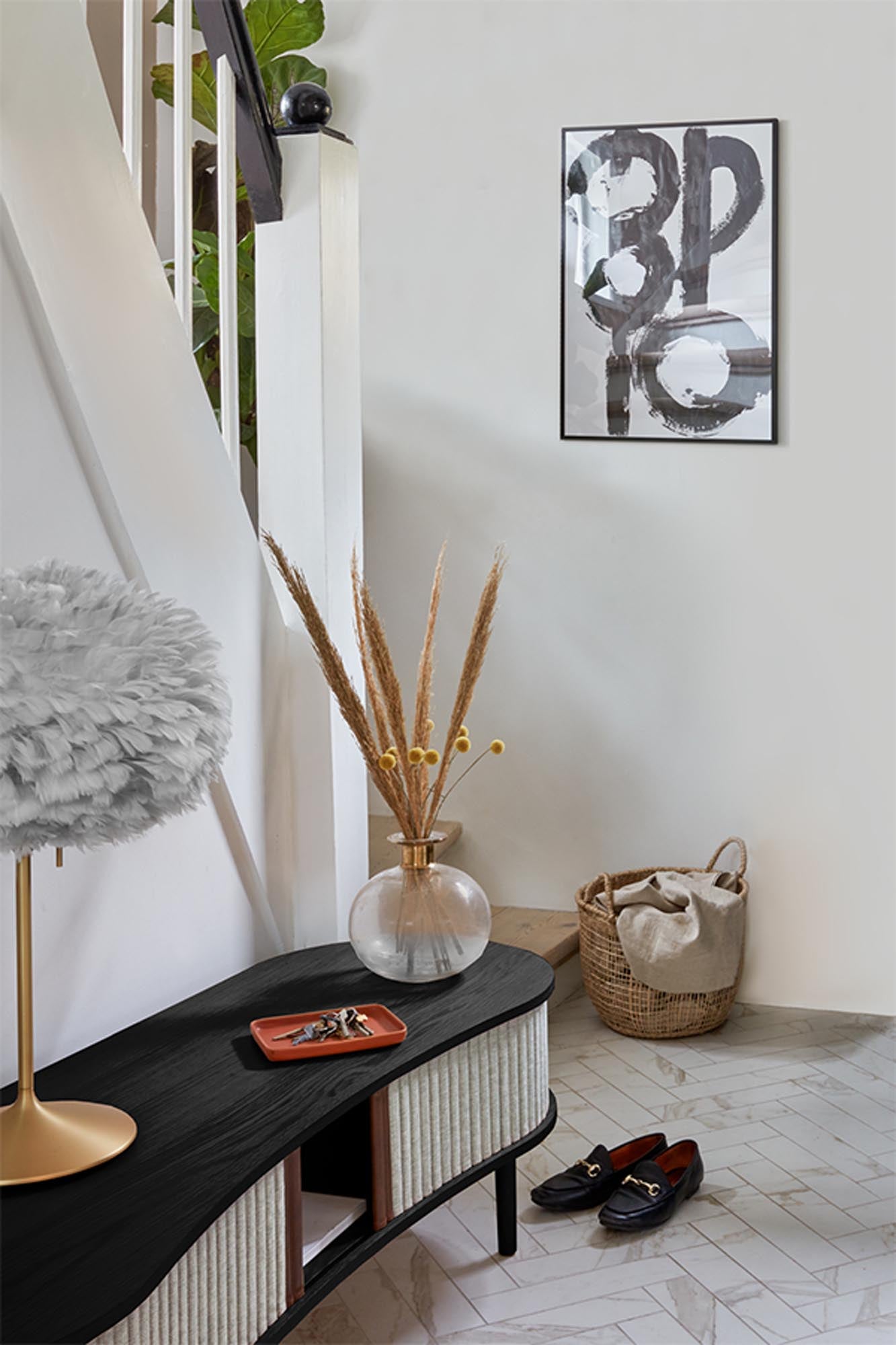 Stilvolles Sideboard Audacious von Umage: Hochwertige Eiche, funktional und nachhaltig. Perfekt für modernes Wohnen.