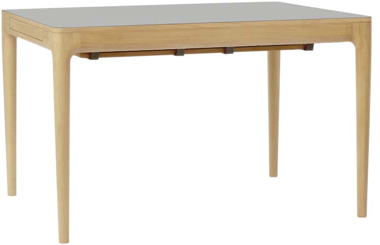 Umage Heart'n'Soul: Zeitloser Esstisch mit nordischem Design.