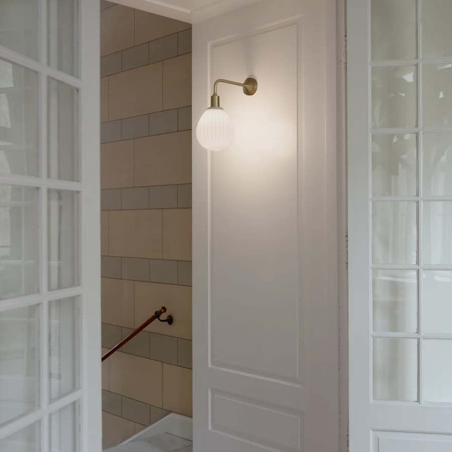 Umage Santé: Stilvolle Wandleuchte für moderne Wohnräume.