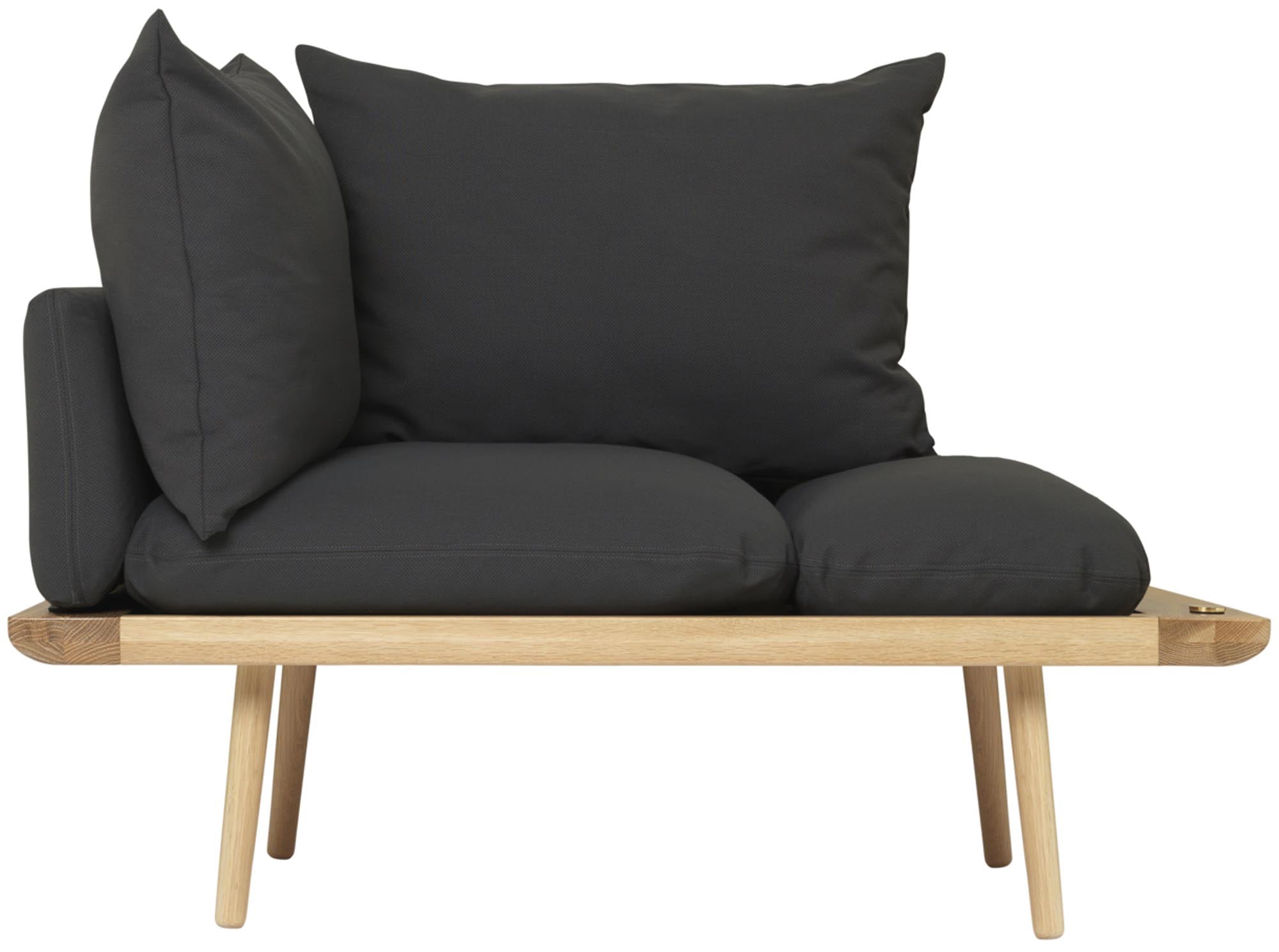Das Lounge Around 1.5-Sitzer Sofa von Umage bietet stilvollen Komfort und modernes Design für Ihr Zuhause.