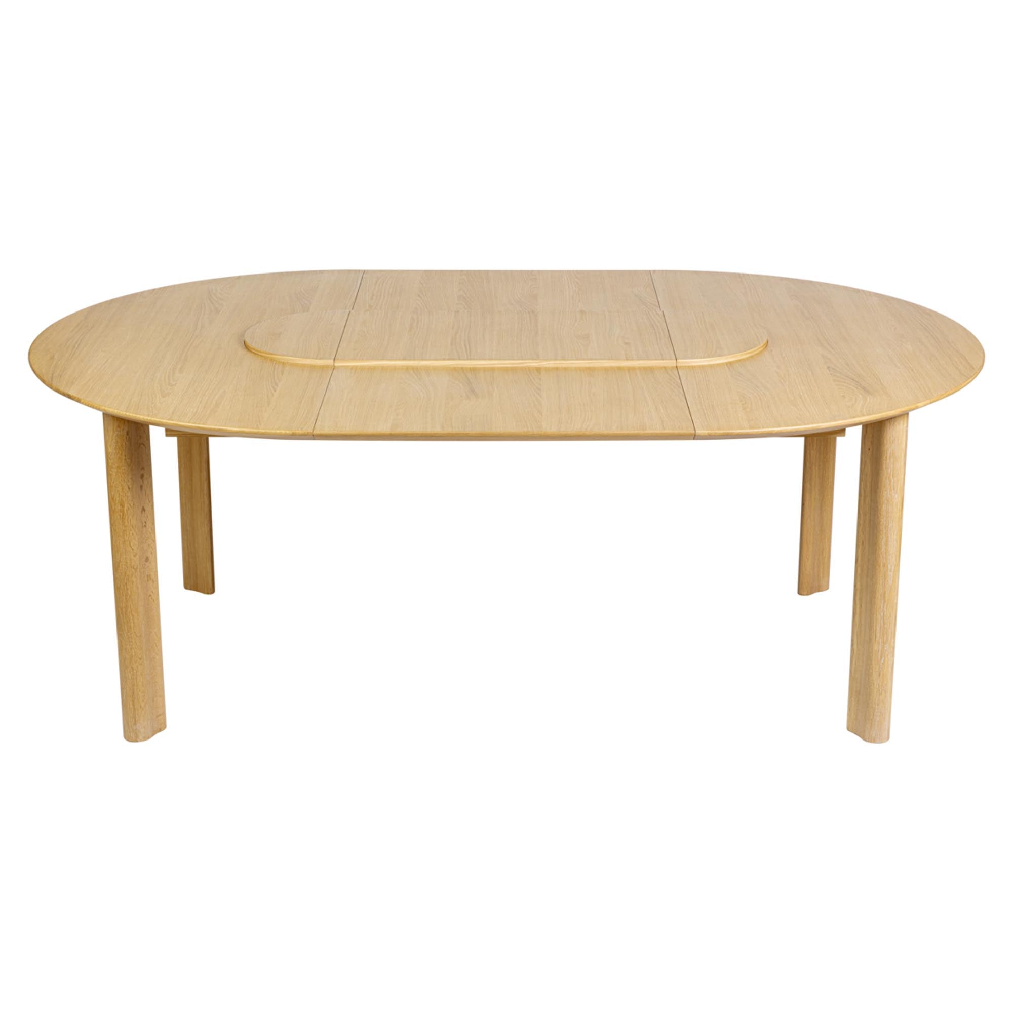 Erleben Sie den Comfort Circle Esstisch von Umage: Ausziehbar, skandinavisches Design aus heller Eiche, perfekt für stilvolle Esszimmer.