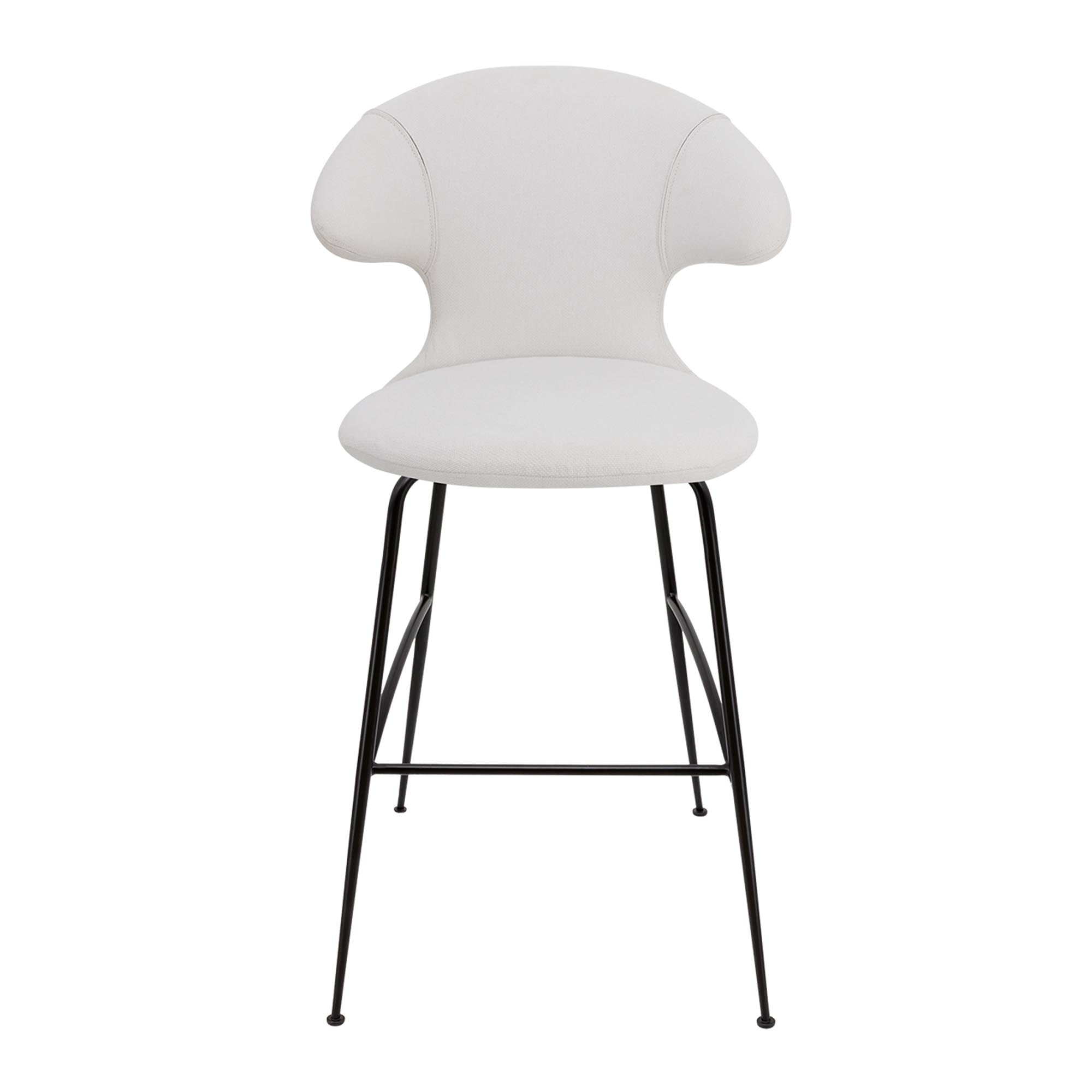 Stilvoller Barstuhl von Umage: Hochwertige Materialien und Komfort vereinen sich in einem eleganten Design für jeden Raum.