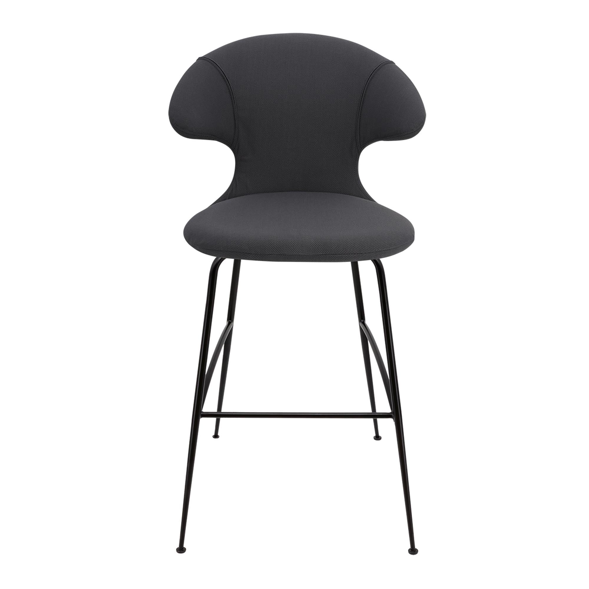 Entdecken Sie den Time Flies Barstuhl von Umage – stilvolles Design, hochwertige Materialien und unvergleichlicher Komfort für Ihr Zuhause.