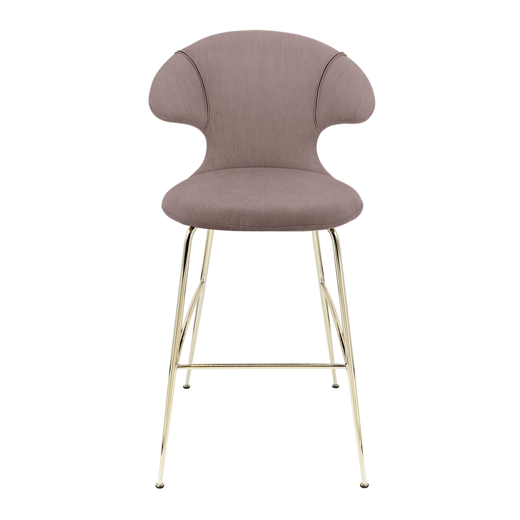 Entdecken Sie den Time Flies Barstuhl von Umage – skandinavisches Design trifft auf höchsten Komfort und zeitlose Eleganz für Ihr Zuhause.