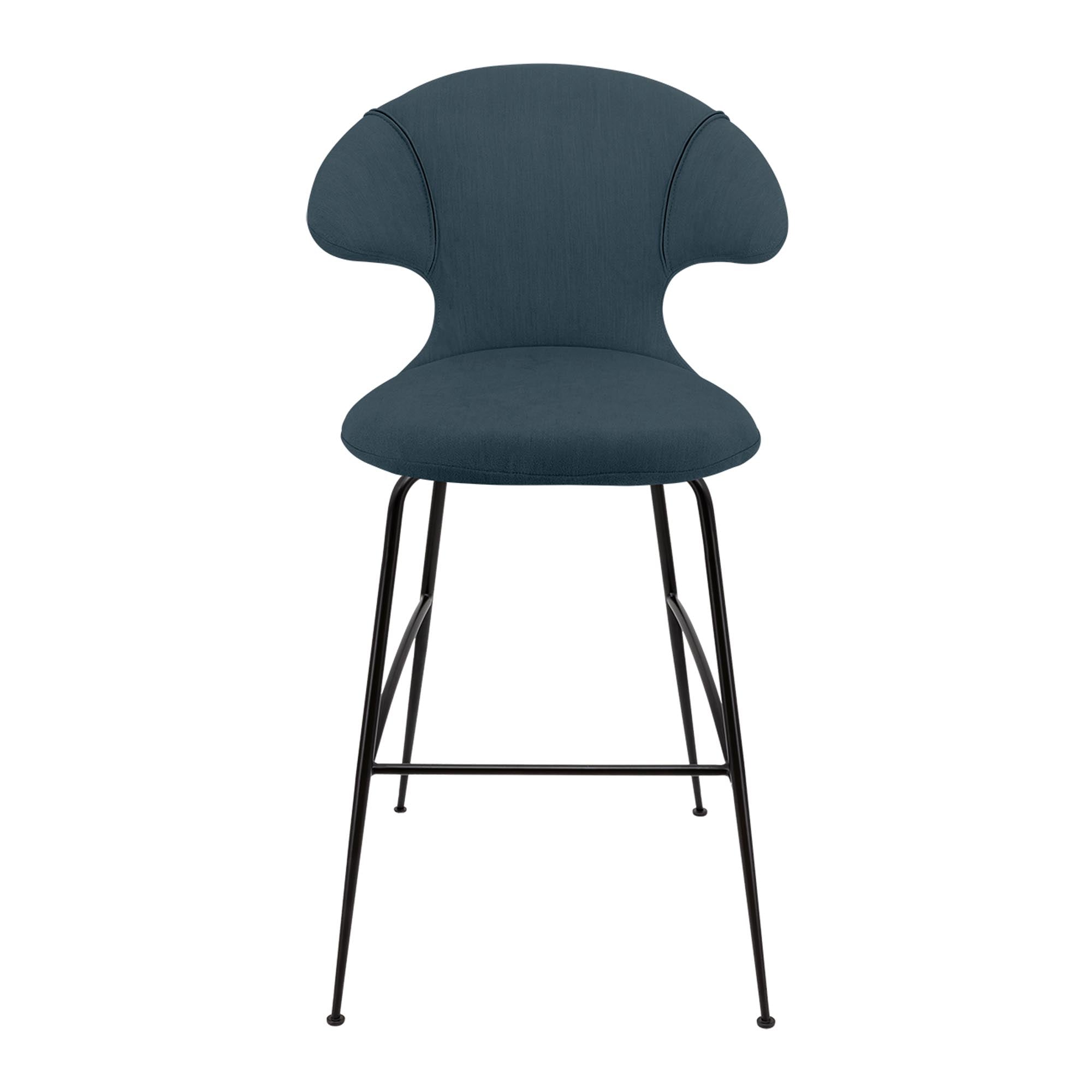 Umage Barstuhl: Komfort und Stil in skandinavischem Design.