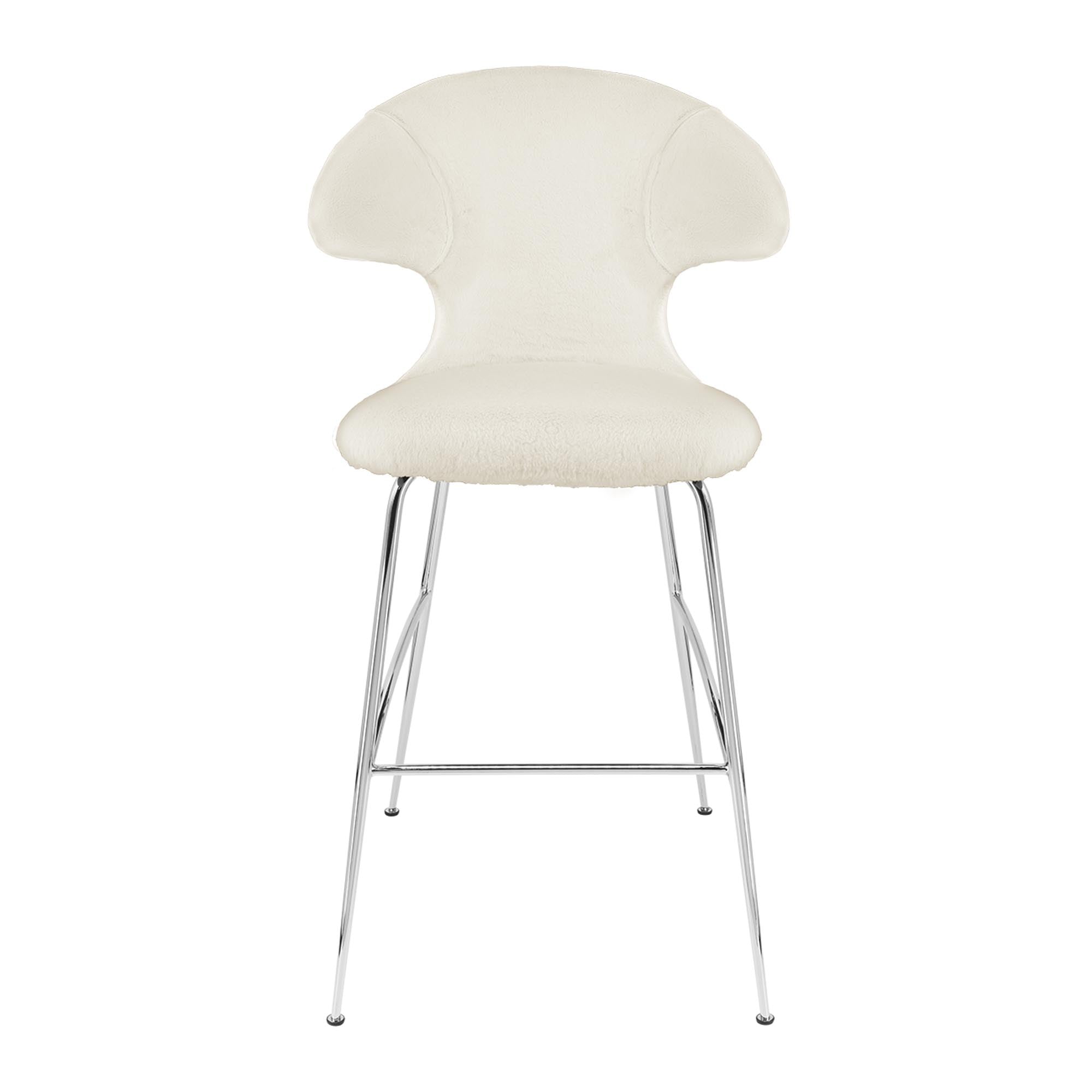 Entdecken Sie den Time Flies Barstuhl von Umage – skandinavisches Design trifft auf höchsten Komfort und zeitlose Eleganz für Ihr Zuhause.
