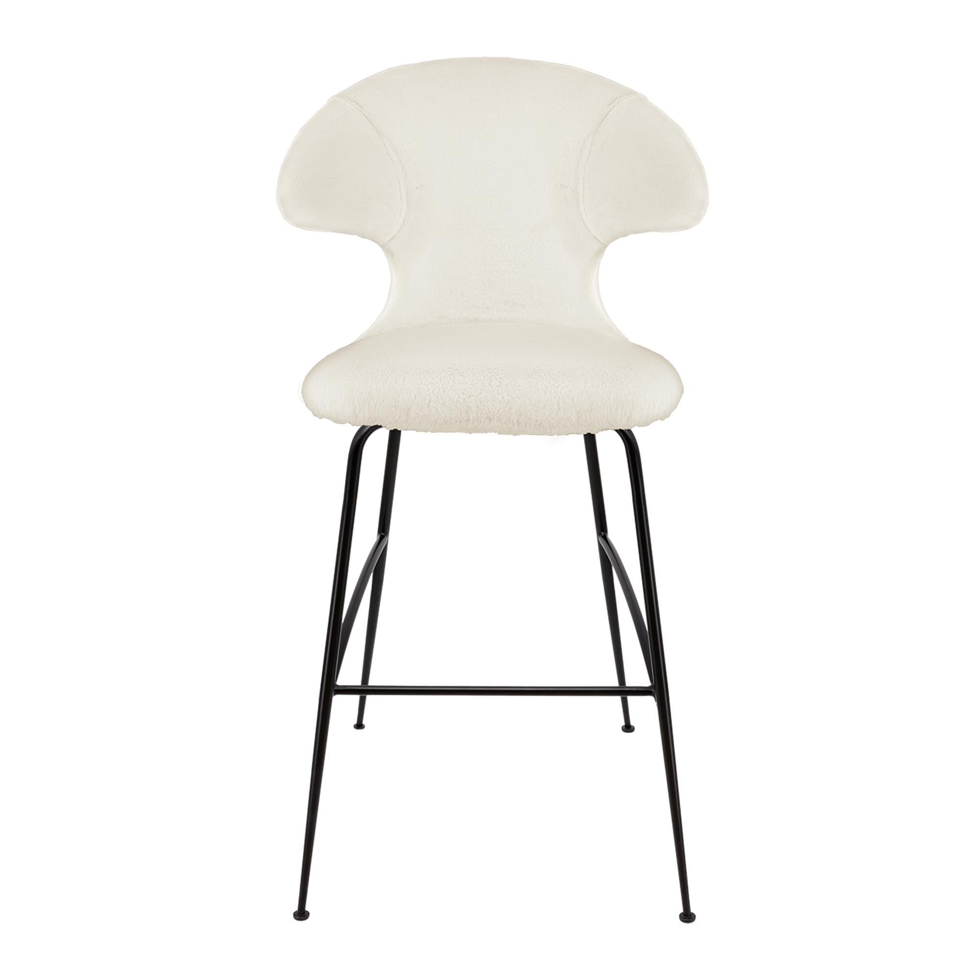 Entdecken Sie den Time Flies Barstuhl von Umage – stilvolles Design, hochwertige Materialien und unvergleichlicher Komfort für Ihr Zuhause.