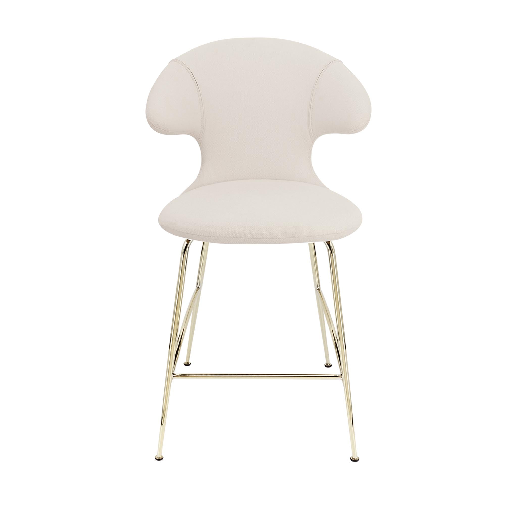 Bequemer und stilvoller Counter Stuhl mit anpassbarer Polsterung, ideal für gesellige Runden und nachhaltigen Wohnstil.