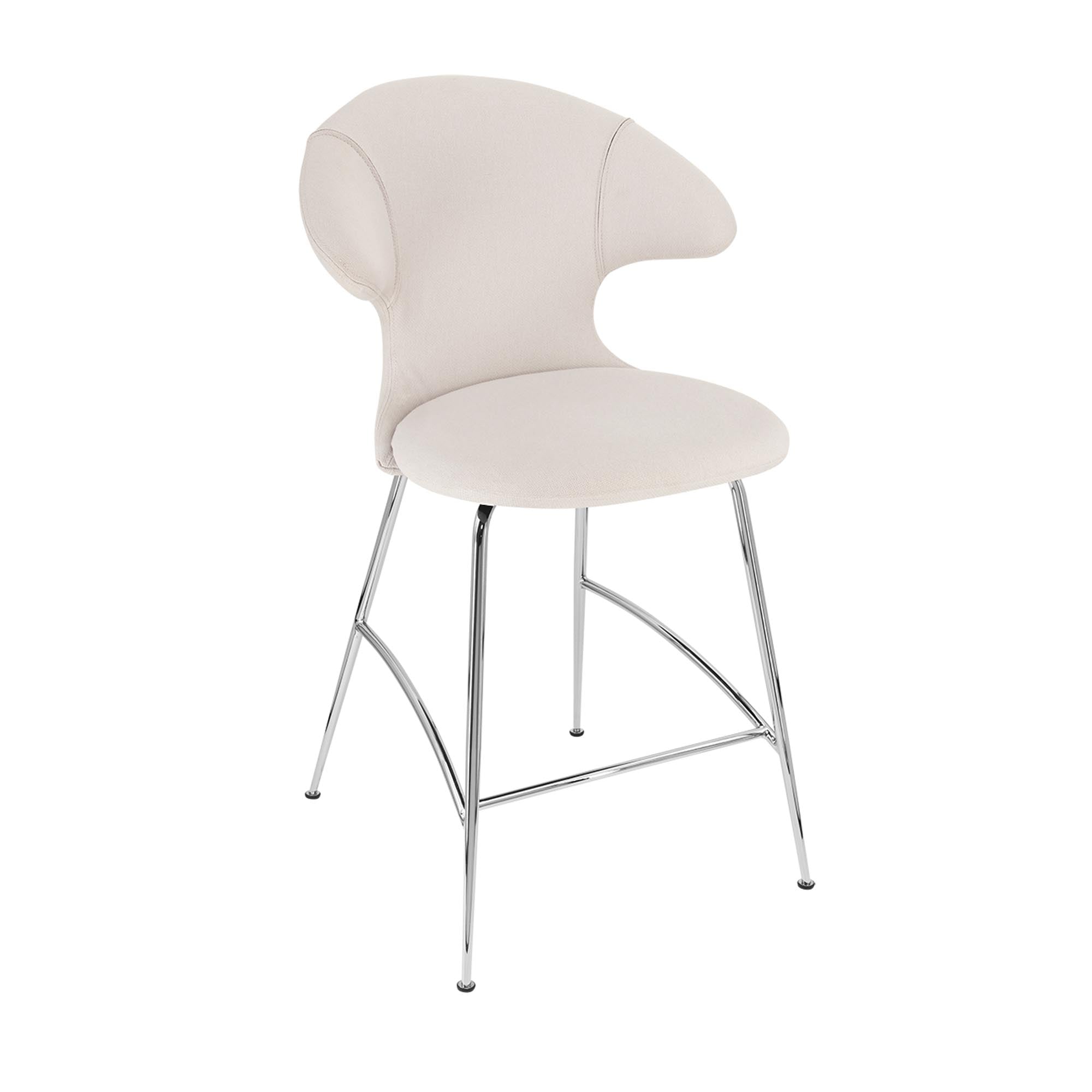 Umage Time Flies: Stilvoller Counter Stuhl für zeitgemässes Wohnen.