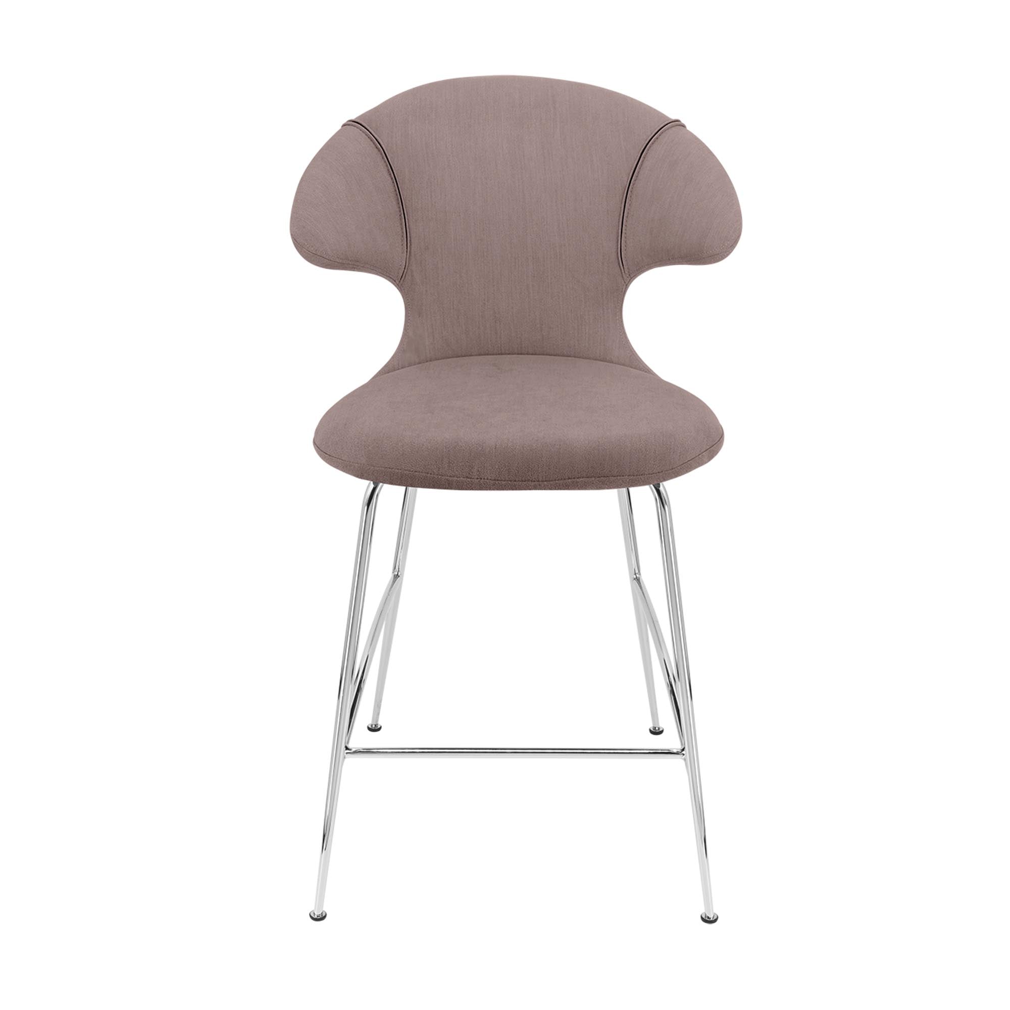 Entdecken Sie den Time Flies Counter Stuhl von Umage: Bequeme Sitzgelegenheit mit künstlerischem Design und flexibler Polsterung für stilvolle Akzente.