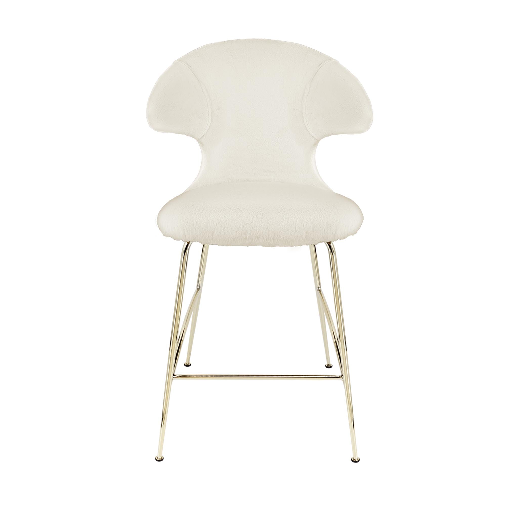 Entdecken Sie den Time Flies Counter Stuhl von Umage: Bequeme Sitzgelegenheit mit künstlerischem Design und flexibler Polsterung für stilvolle Akzente.