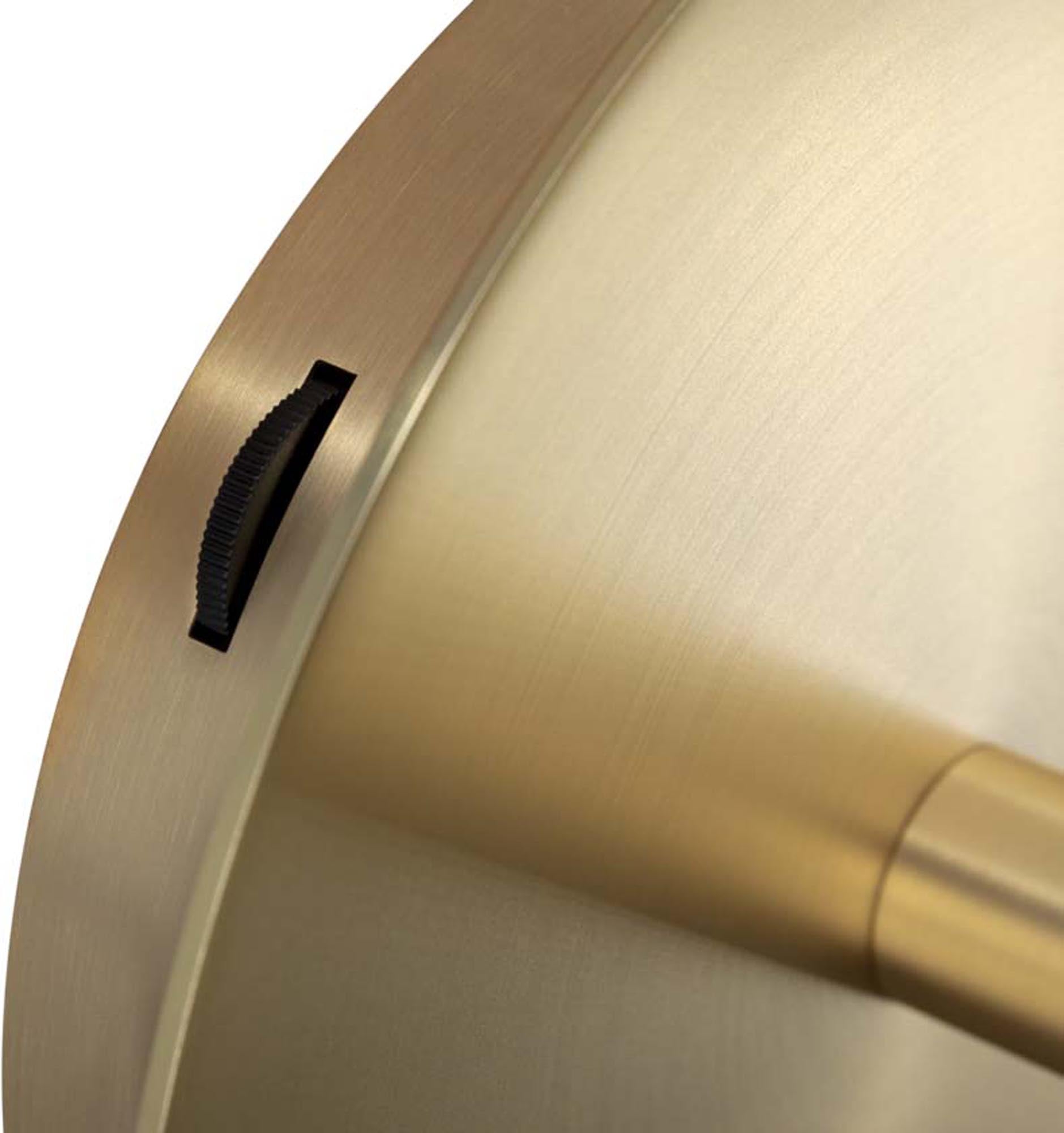 Elegante Umage Omni Wall: Anpassbare Beleuchtung für Ihr Zuhause.