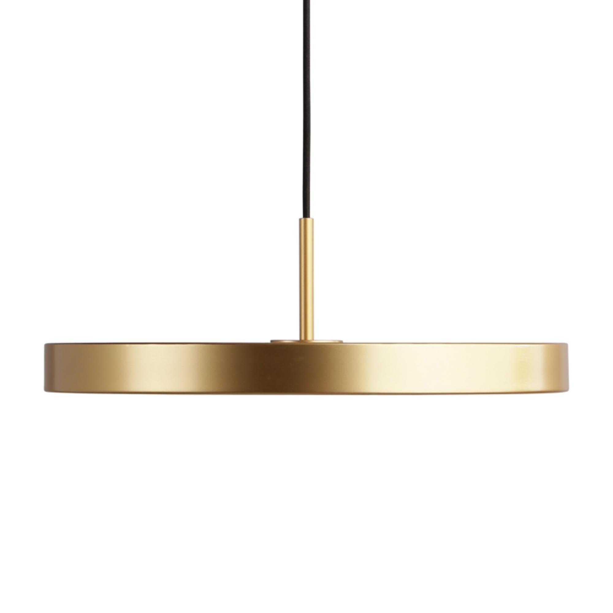 Asteria Pendelleuchte von Umage: Elegante Lichtquelle aus hochwertigen Materialien, ideal für jeden Raum und Einrichtungsstil.