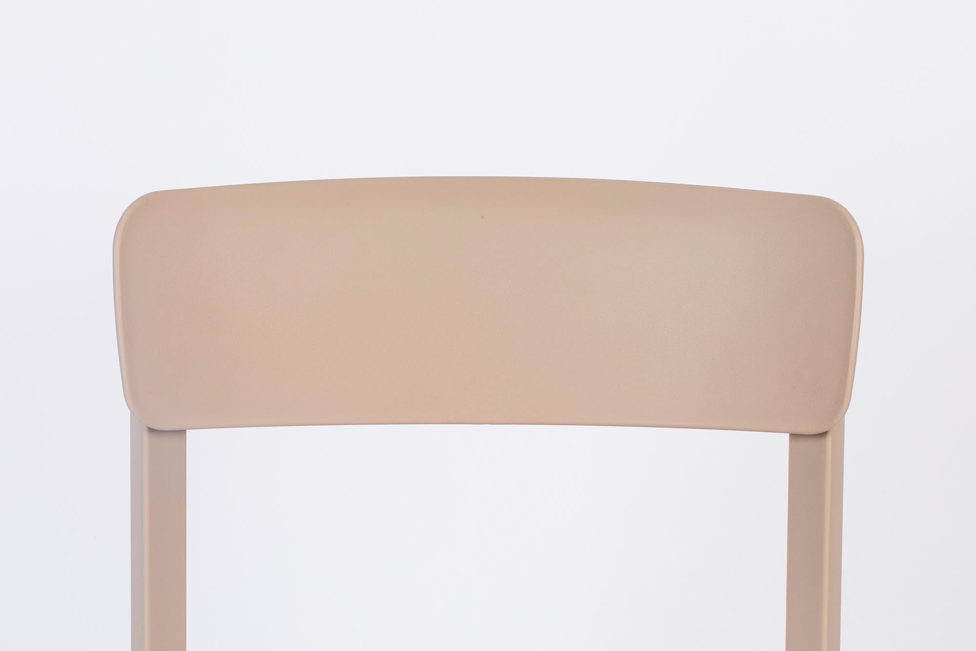 Erleben Sie den Clive Stuhl von White Label Living – eine perfekte Kombination aus modernem Stil und optimalem Sitzkomfort für Ihr Zuhause.