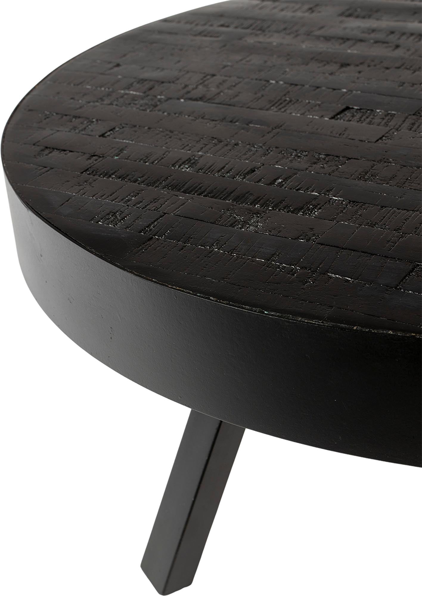 Entdecken Sie den stilvollen Beistelltisch SURI von White Label Living – ein modernes Design mit stabiler MDF-Oberfläche und robusten Metallbeinen.