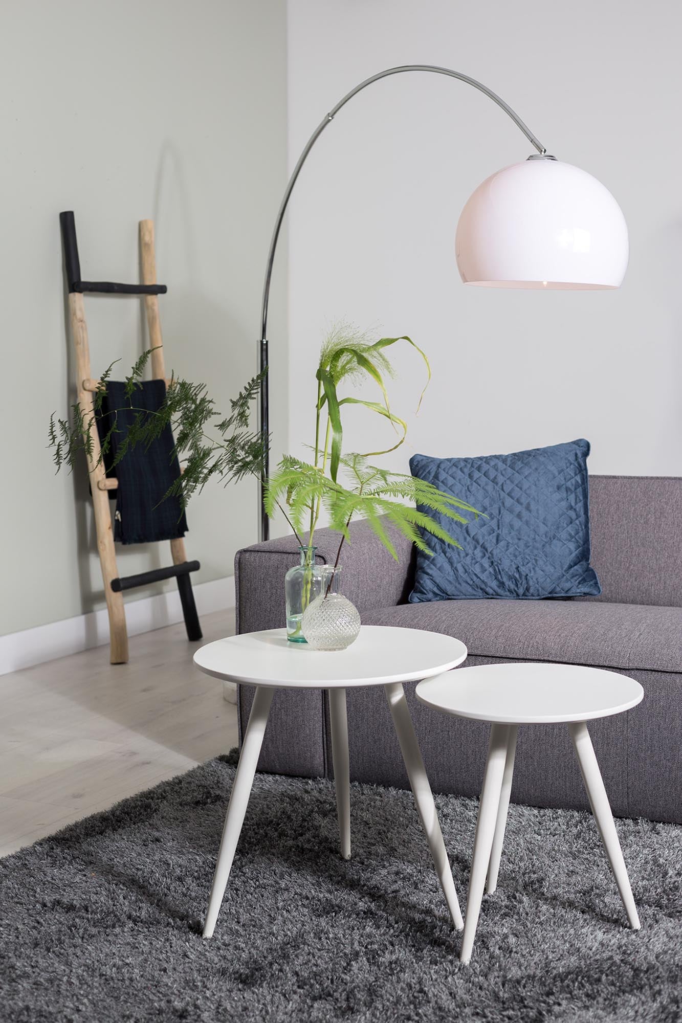 Entdecken Sie das stilvolle Beistelltisch-Set Daven 2er von White Label Living – perfekt für jeden Raum und in verschiedenen Farben erhältlich.