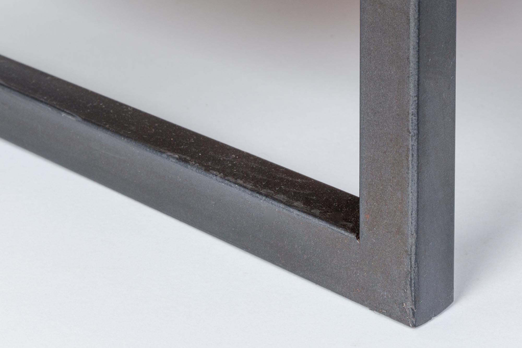 Cabinet EDGAR: Eleganter Stauraum für zeitgemässe Wohnräume.