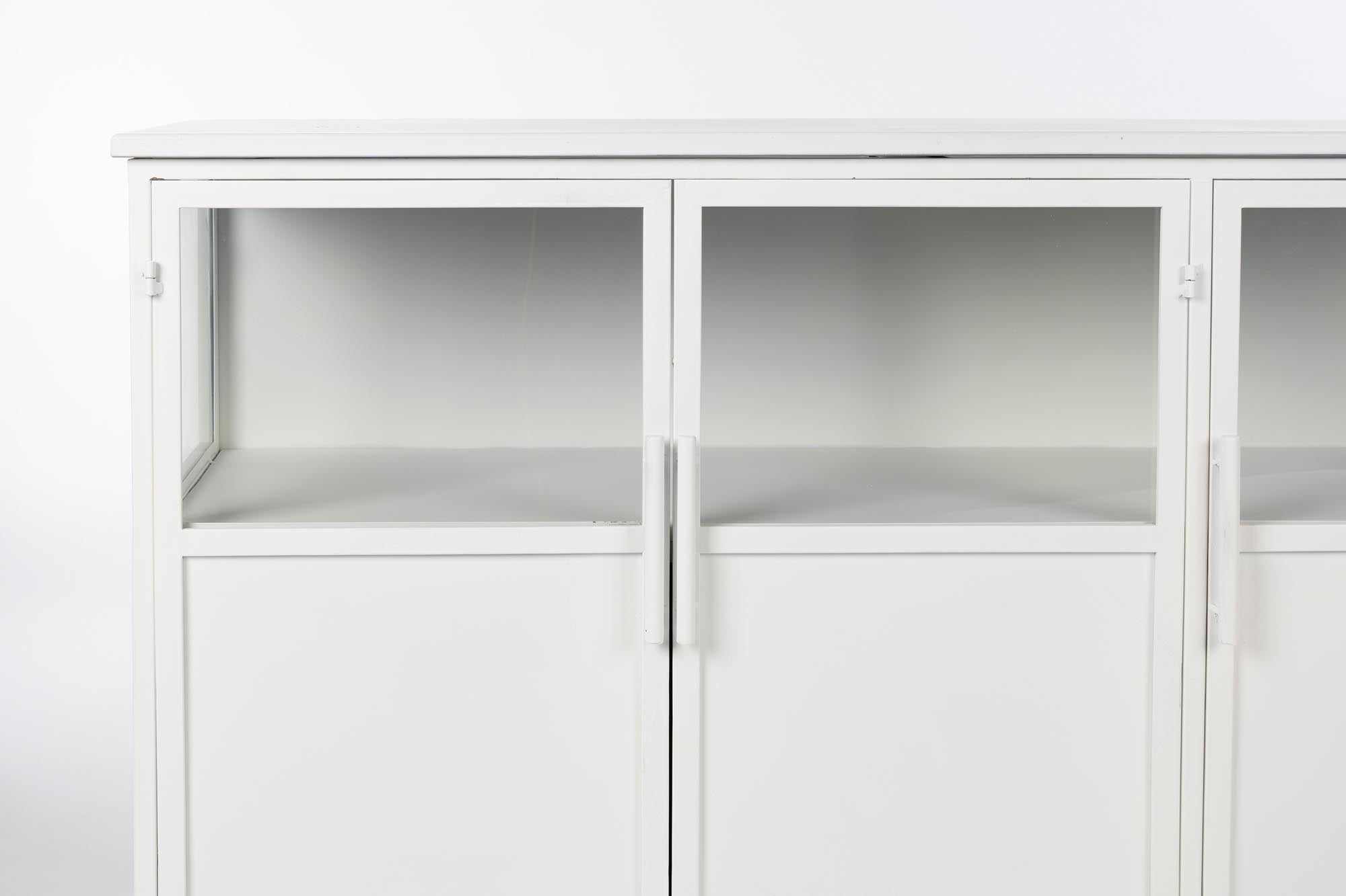 Stilvolles MIYA LOW Sideboard mit 3 Türen von White Label Living.