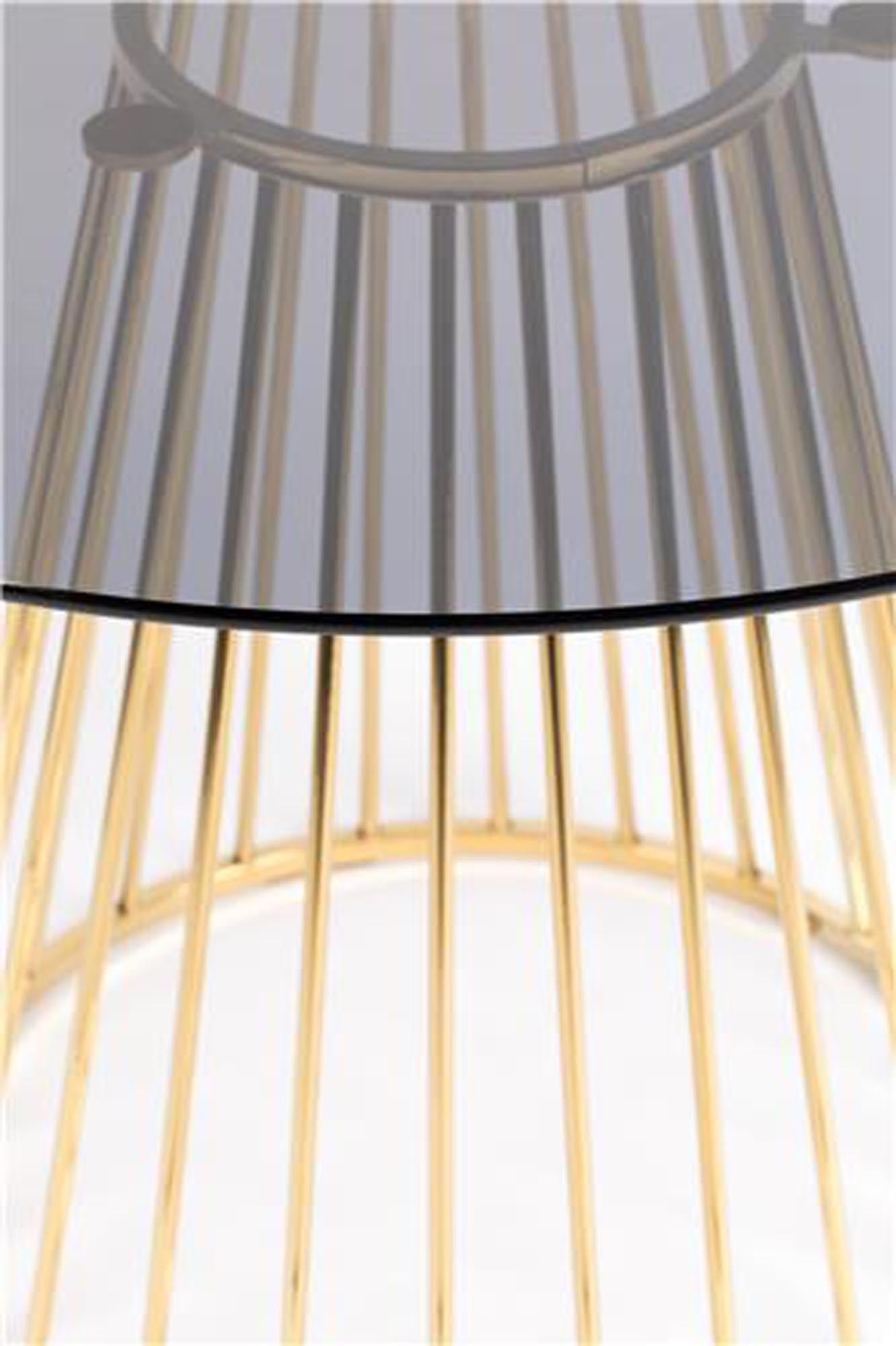 Entdecken Sie den eleganten Tisch FLORIS von White Label Living – ein zeitgemäßes Möbelstück, das Funktionalität und Ästhetik vereint.