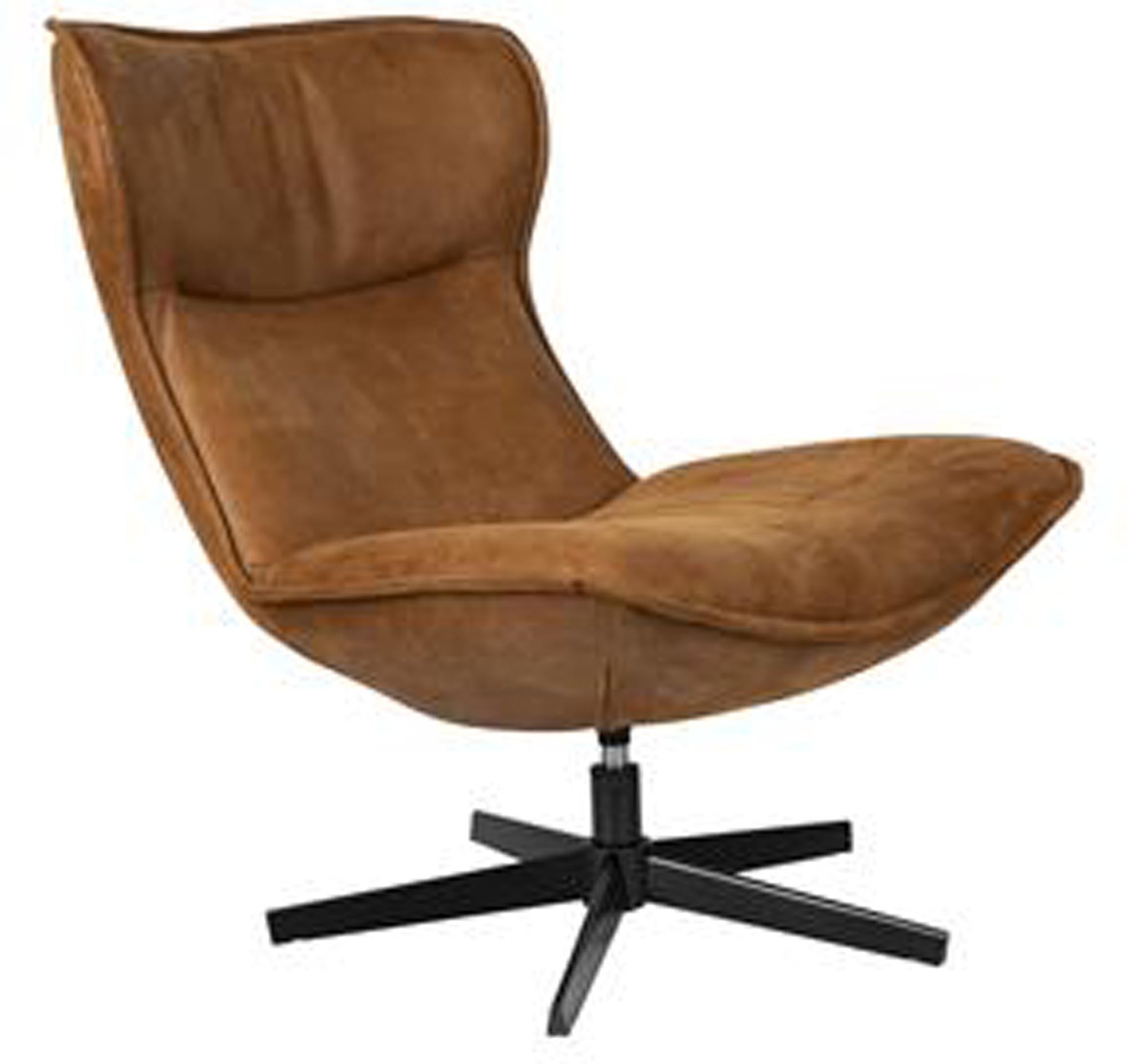 Stilvoller Loungesessel JOHN von White Label Living: Luxuriöse Seide, stabiler Metallrahmen, perfekt für entspannte Stunden in jedem Raum.