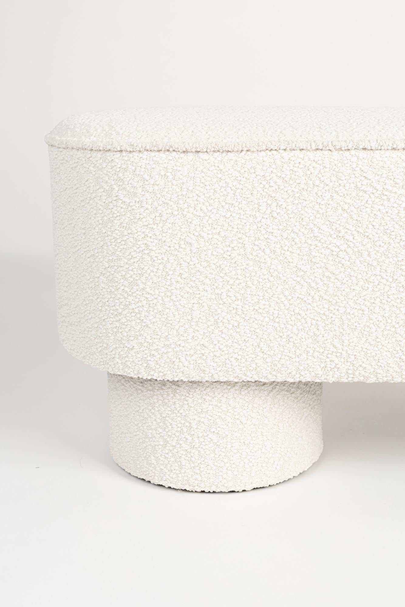 Stilvolle Bank Marcos von White Label Living: Robustes Kiefernholz, hoher Komfort und vielseitig einsetzbar für jedes Zuhause.