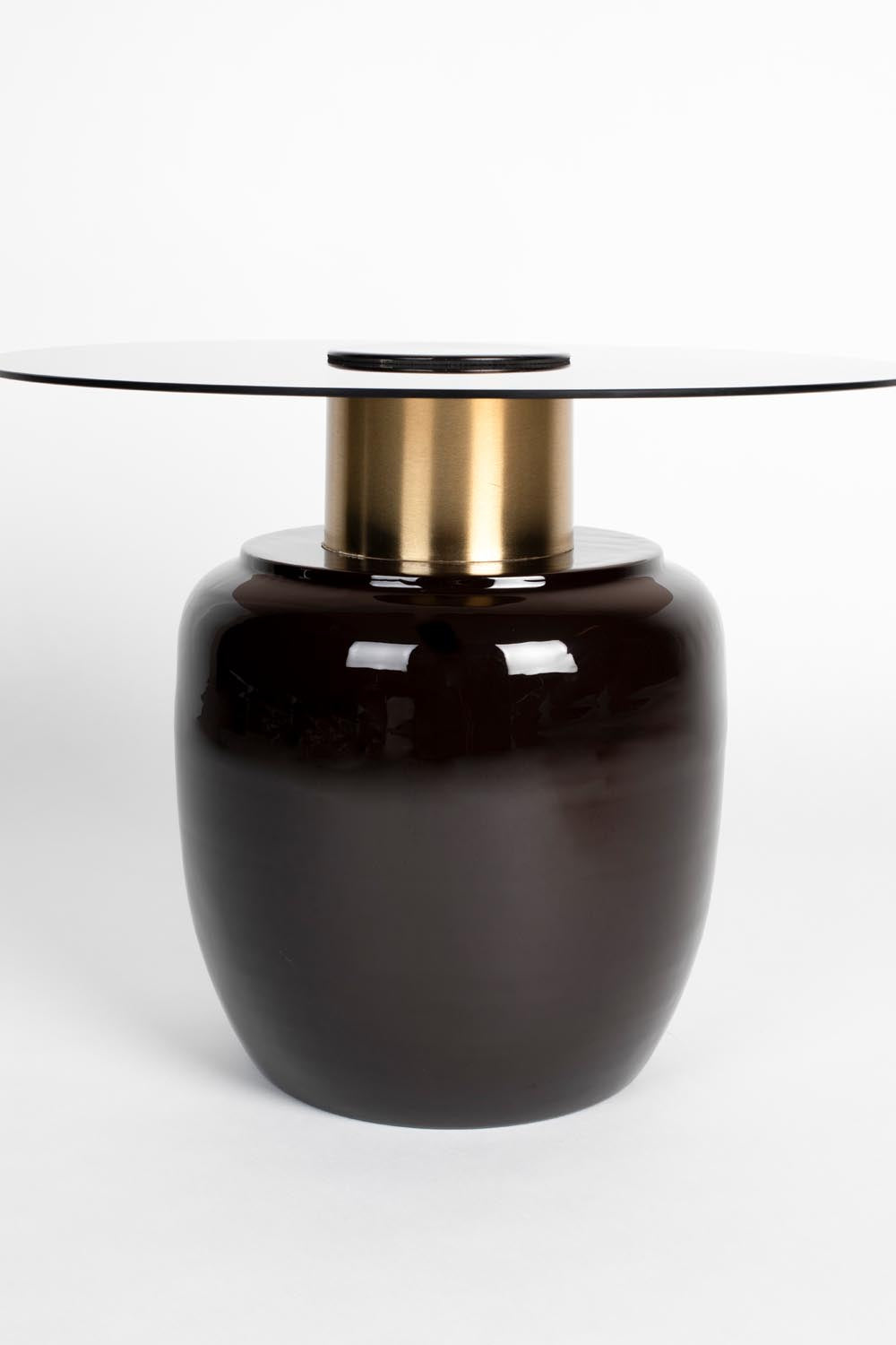 Eleganter Mohra Tisch L: Minimalistisches Design mit klarer Glasplatte.